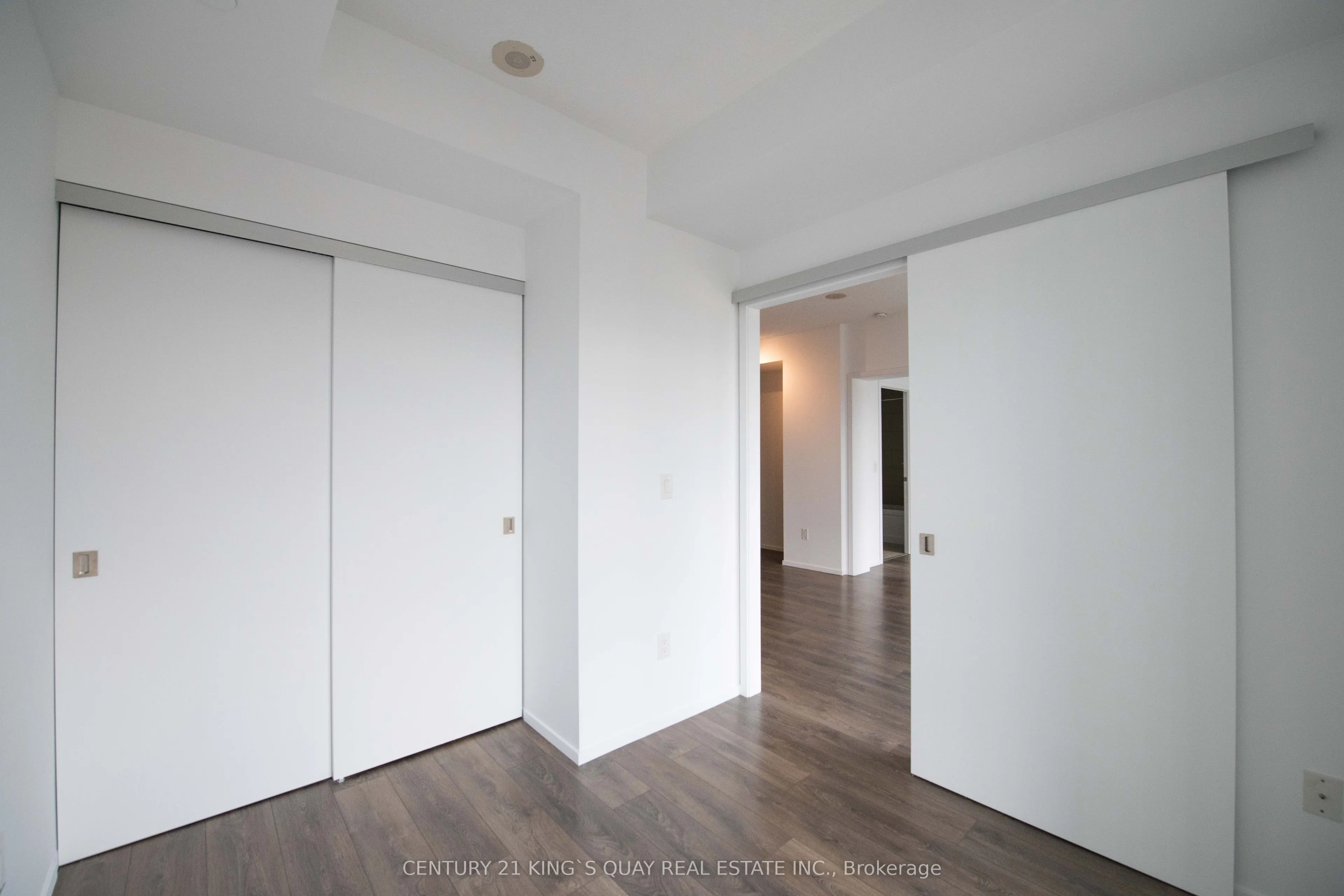 159 Dundas Street E, #3007