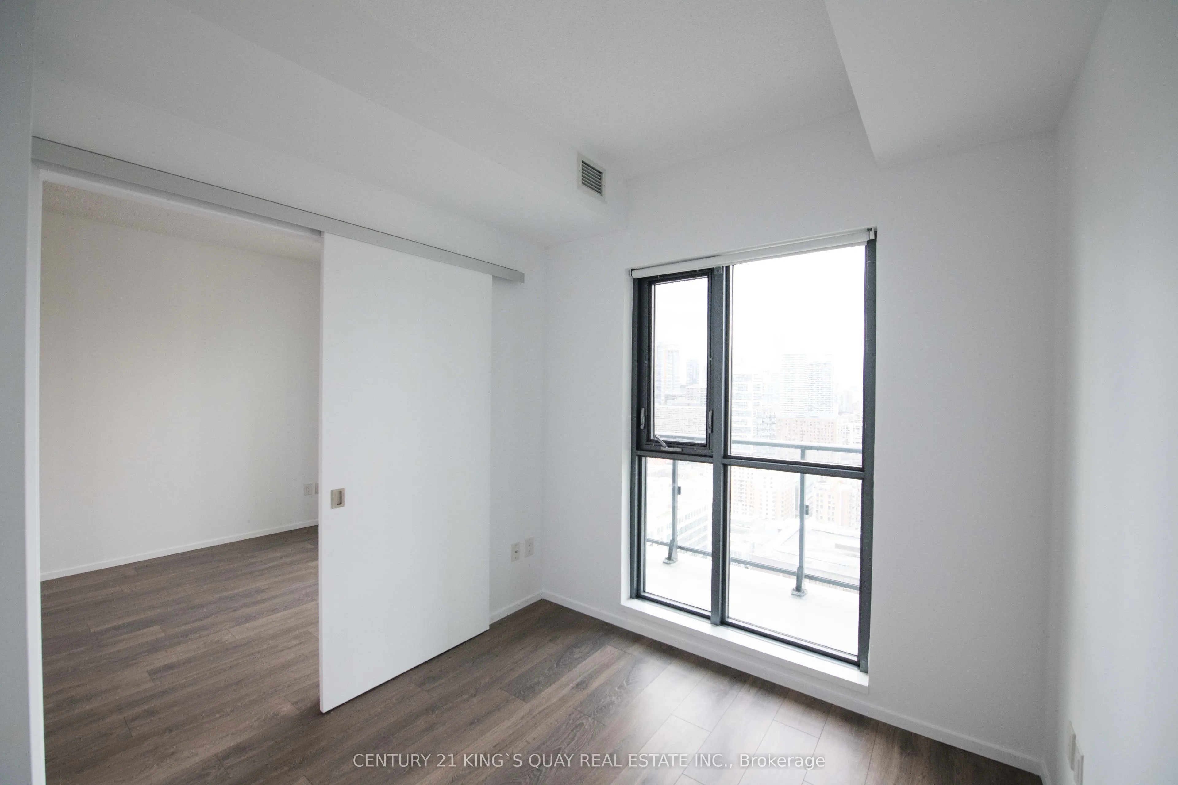159 Dundas Street E, #3007