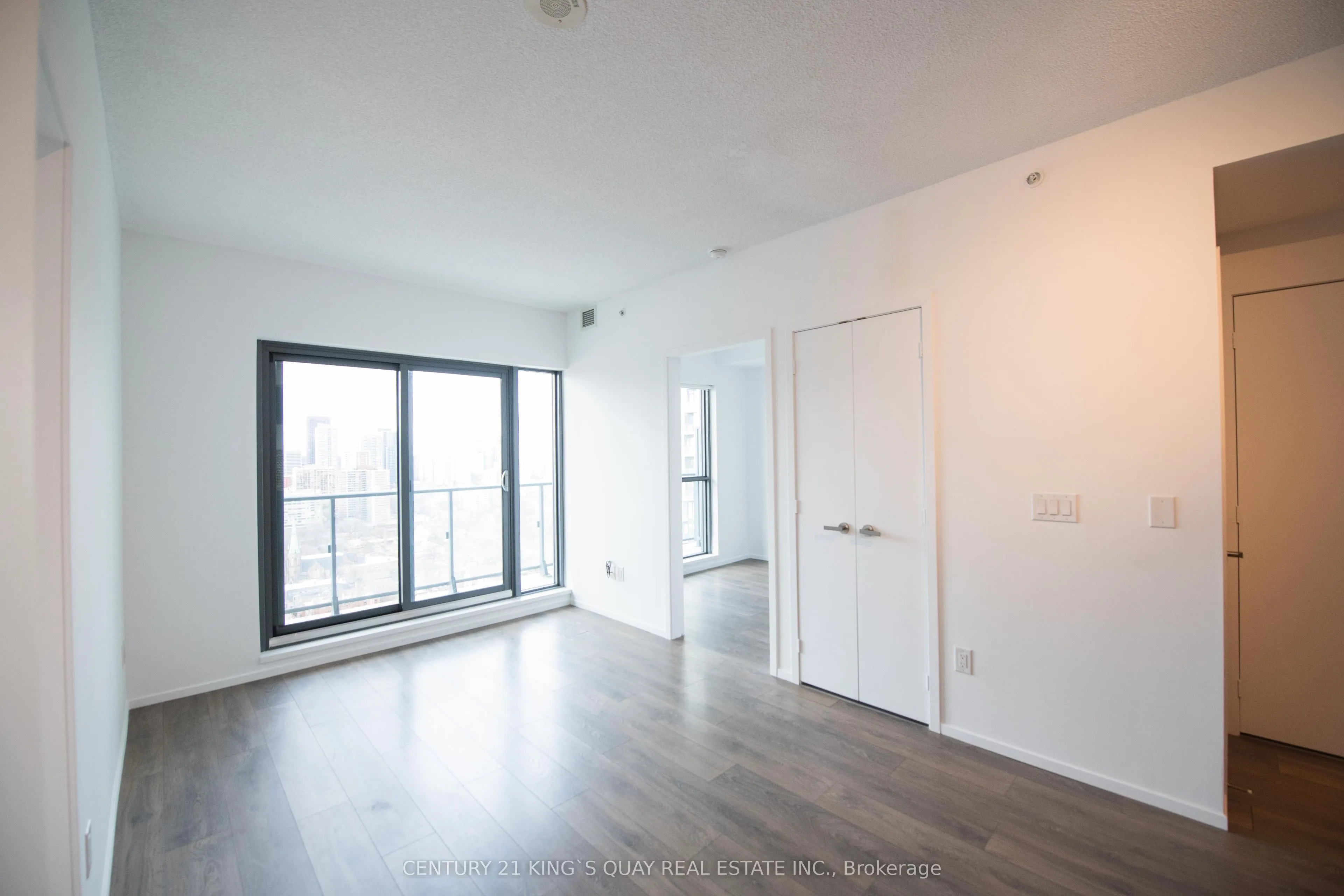 159 Dundas Street E, #3007