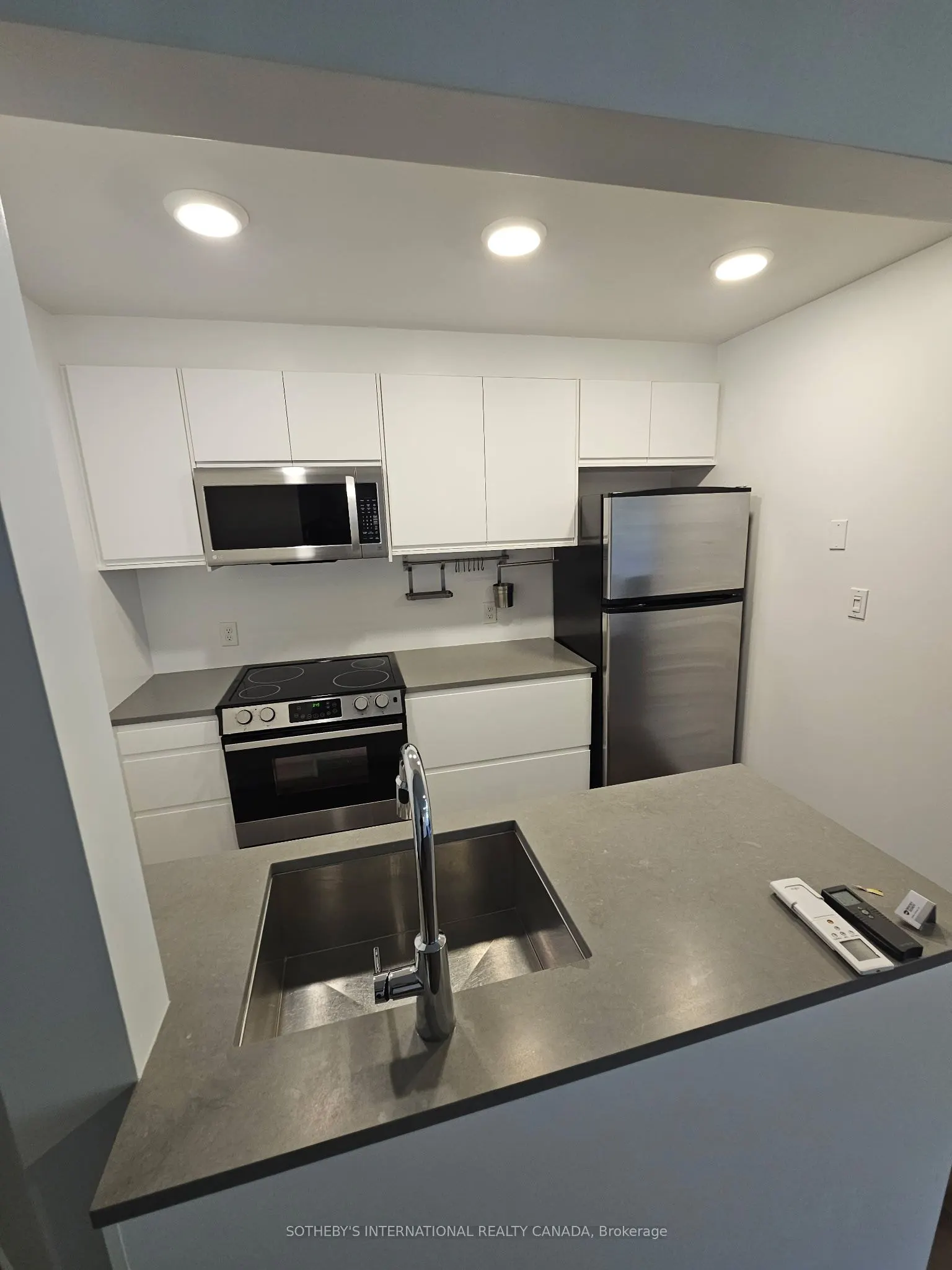 1458 Bayview Avenue, ##1