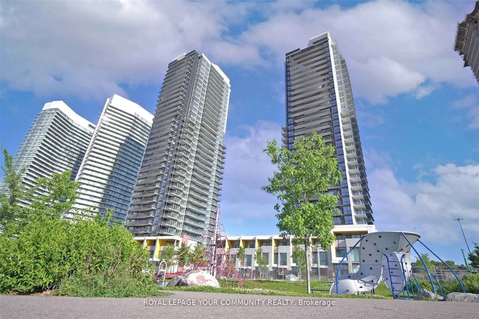 85 Mcmahon Drive, #2801