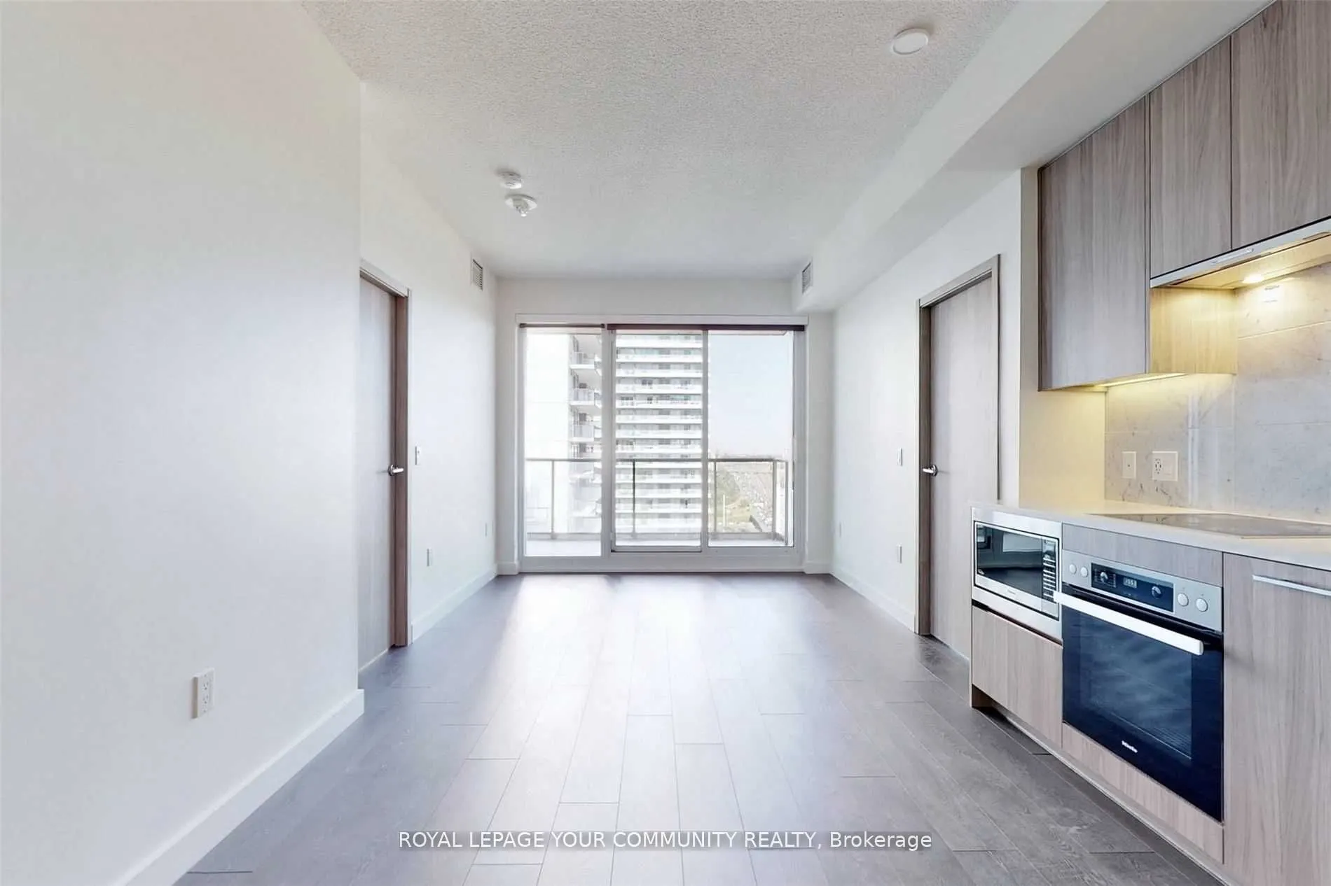 85 Mcmahon Drive, #2801