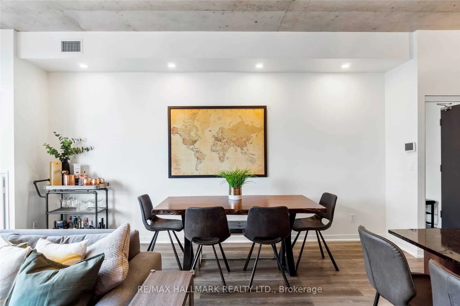 59 East Liberty Street, #2204