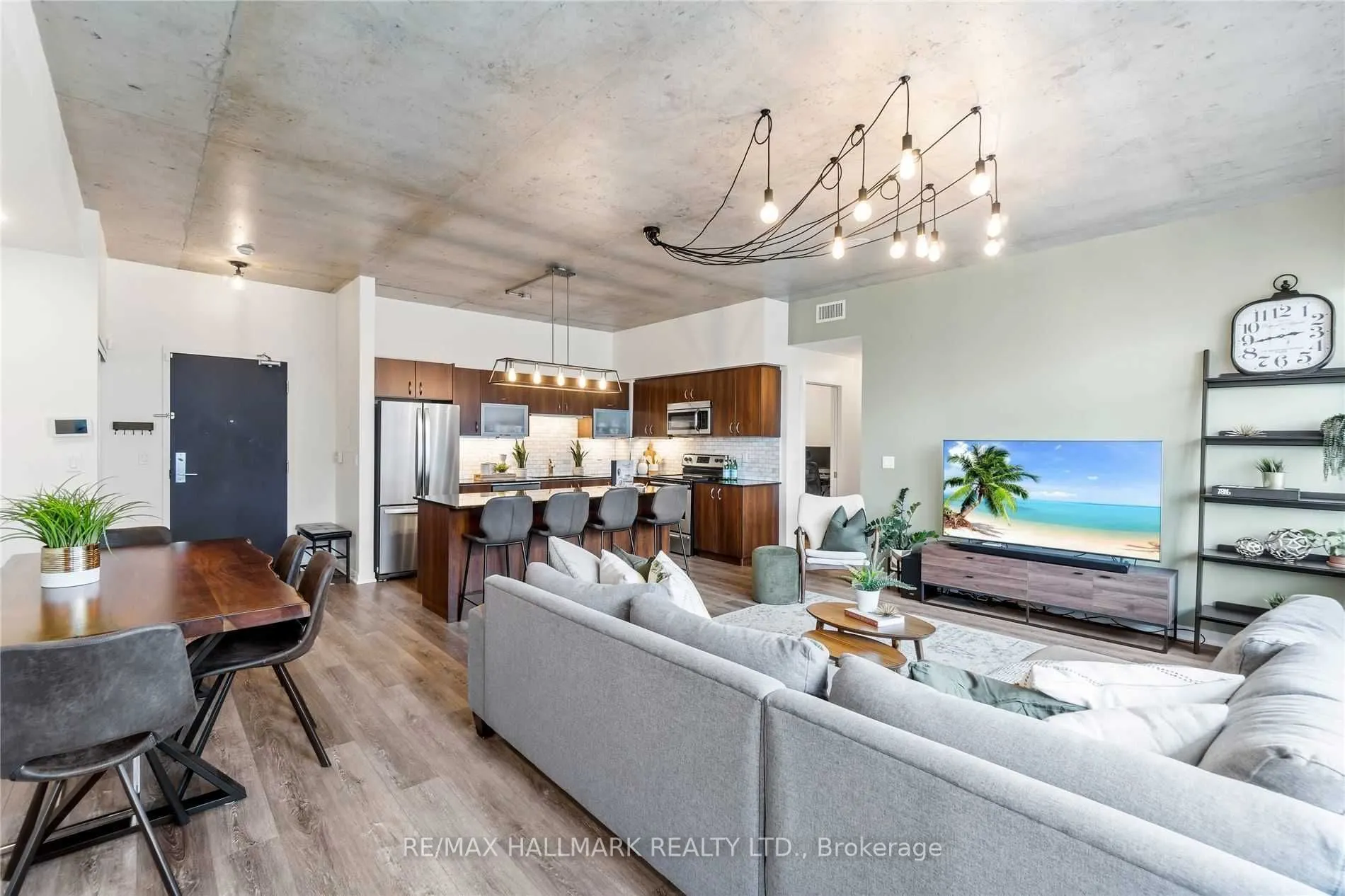 59 East Liberty Street, #2204