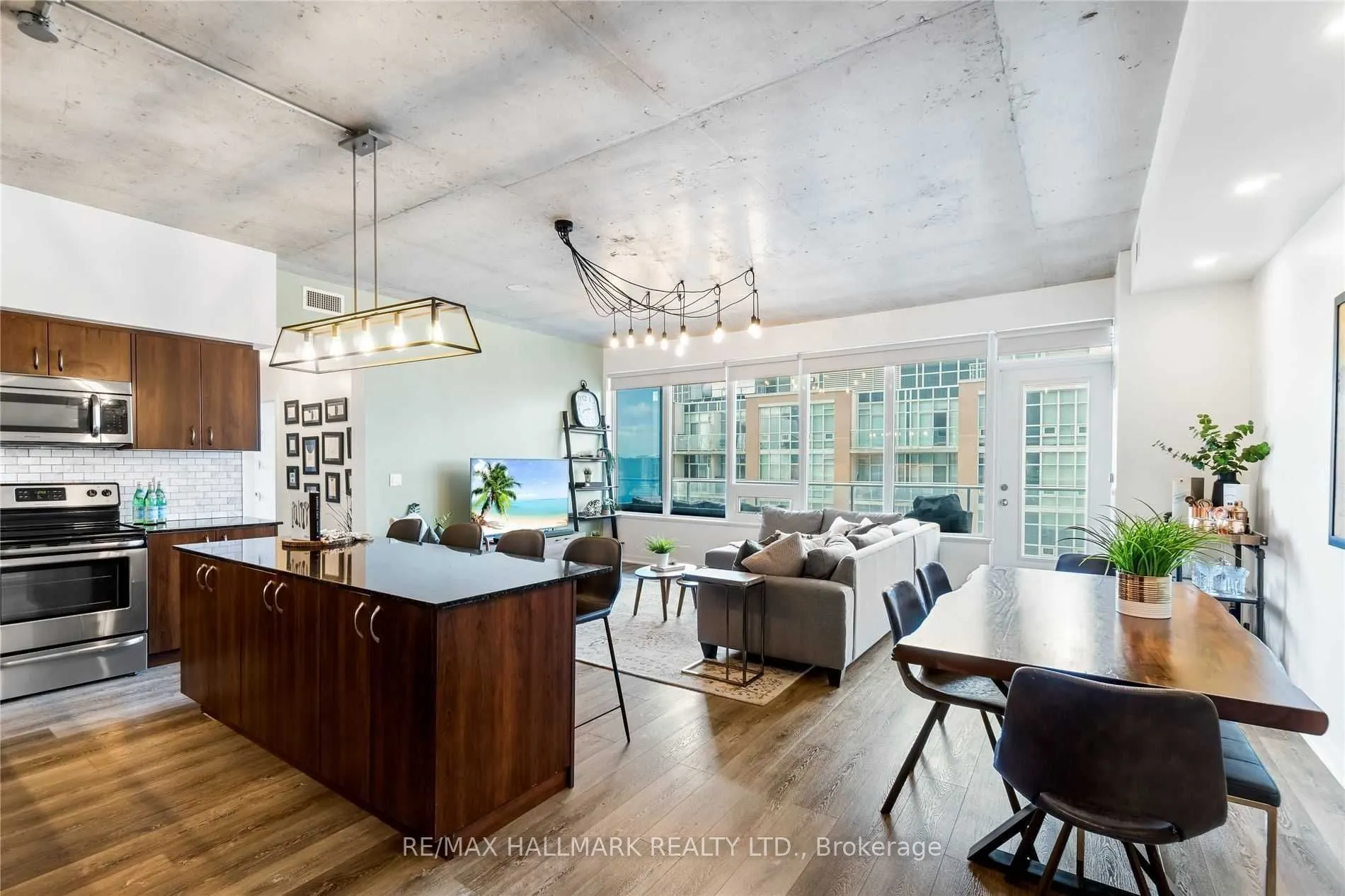 59 East Liberty Street, #2204