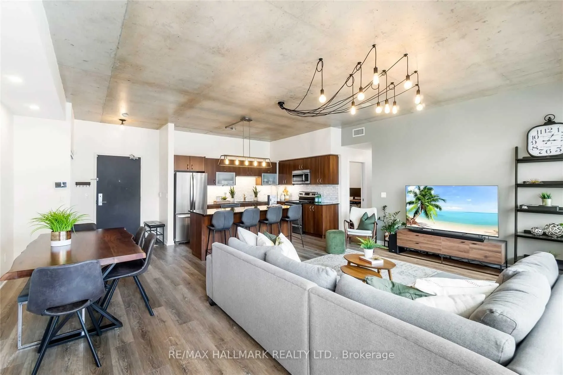 59 East Liberty Street, #2204