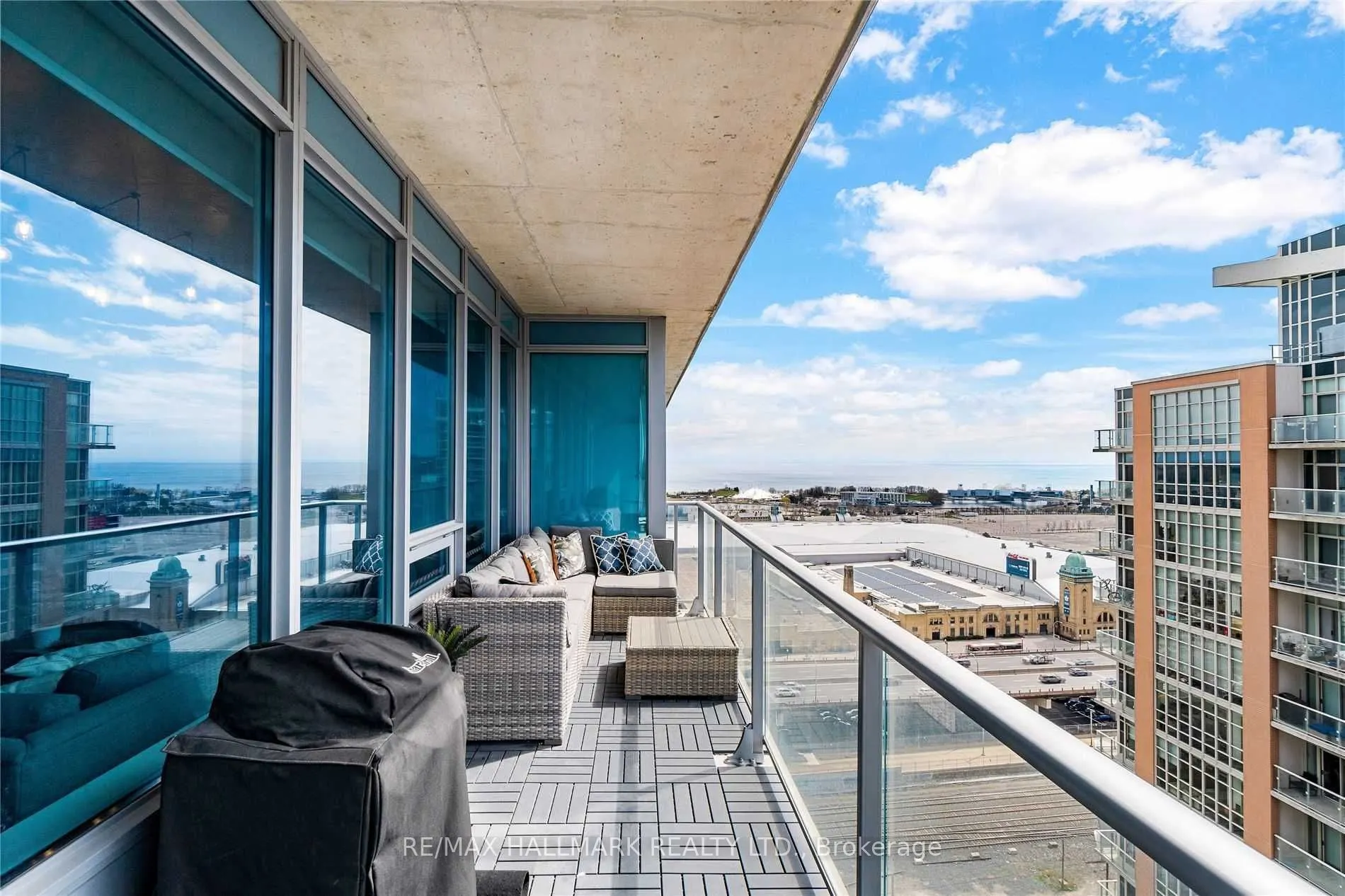 59 East Liberty Street, #2204