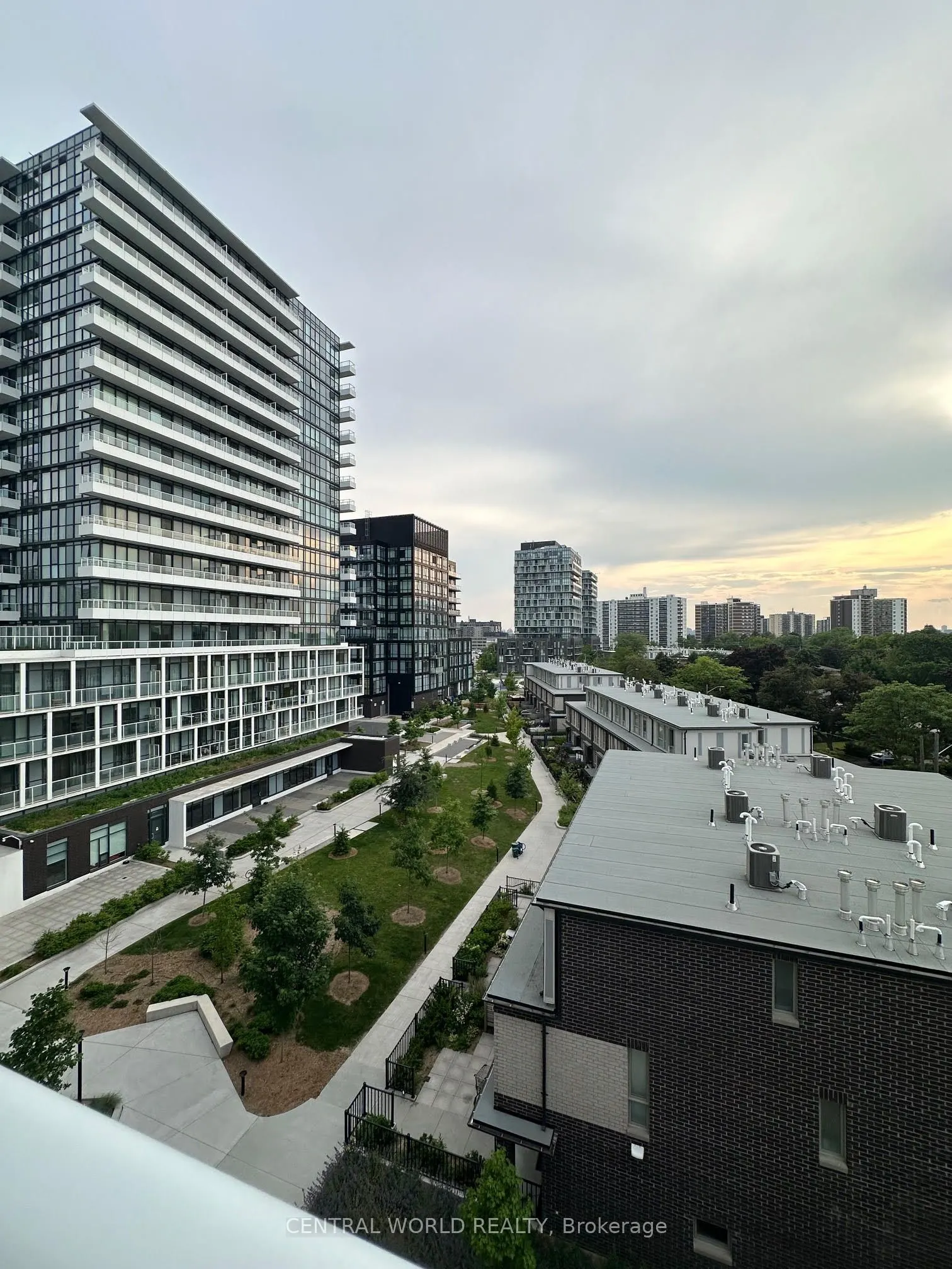 188 Fairview Mall Drive, #611