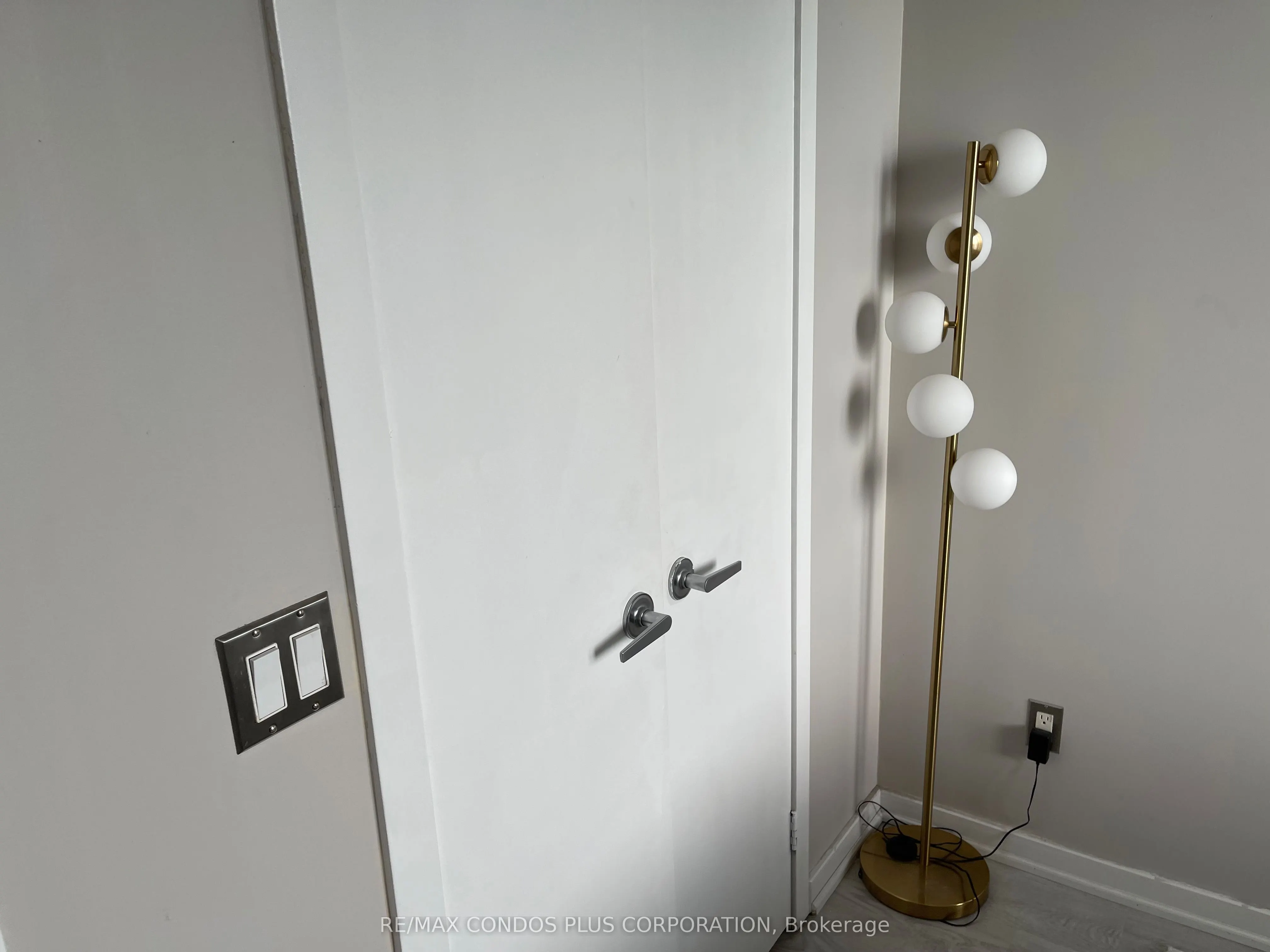 8 York Street, #3406