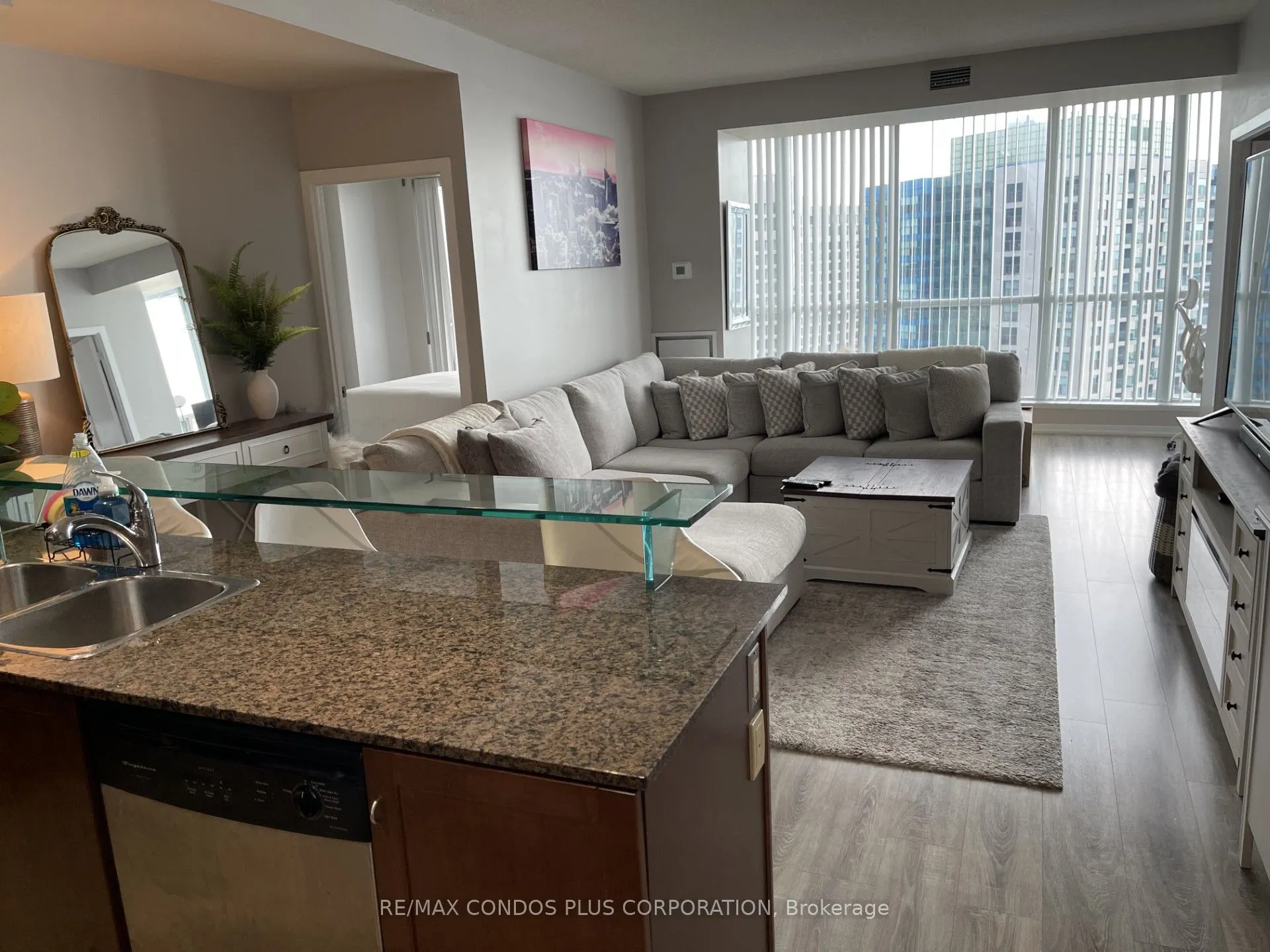 8 York Street, #3406