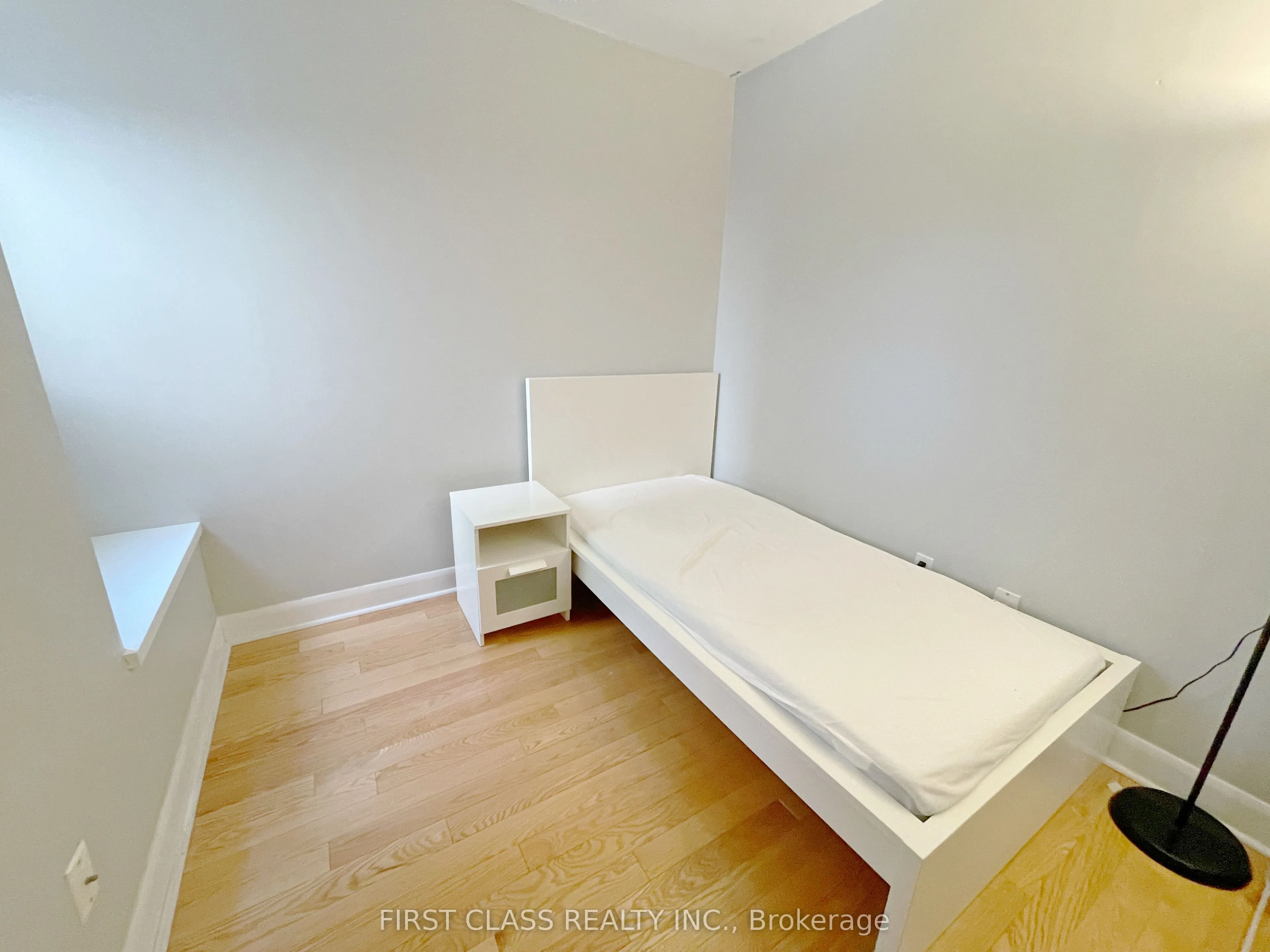 415 Jarvis Street, #355