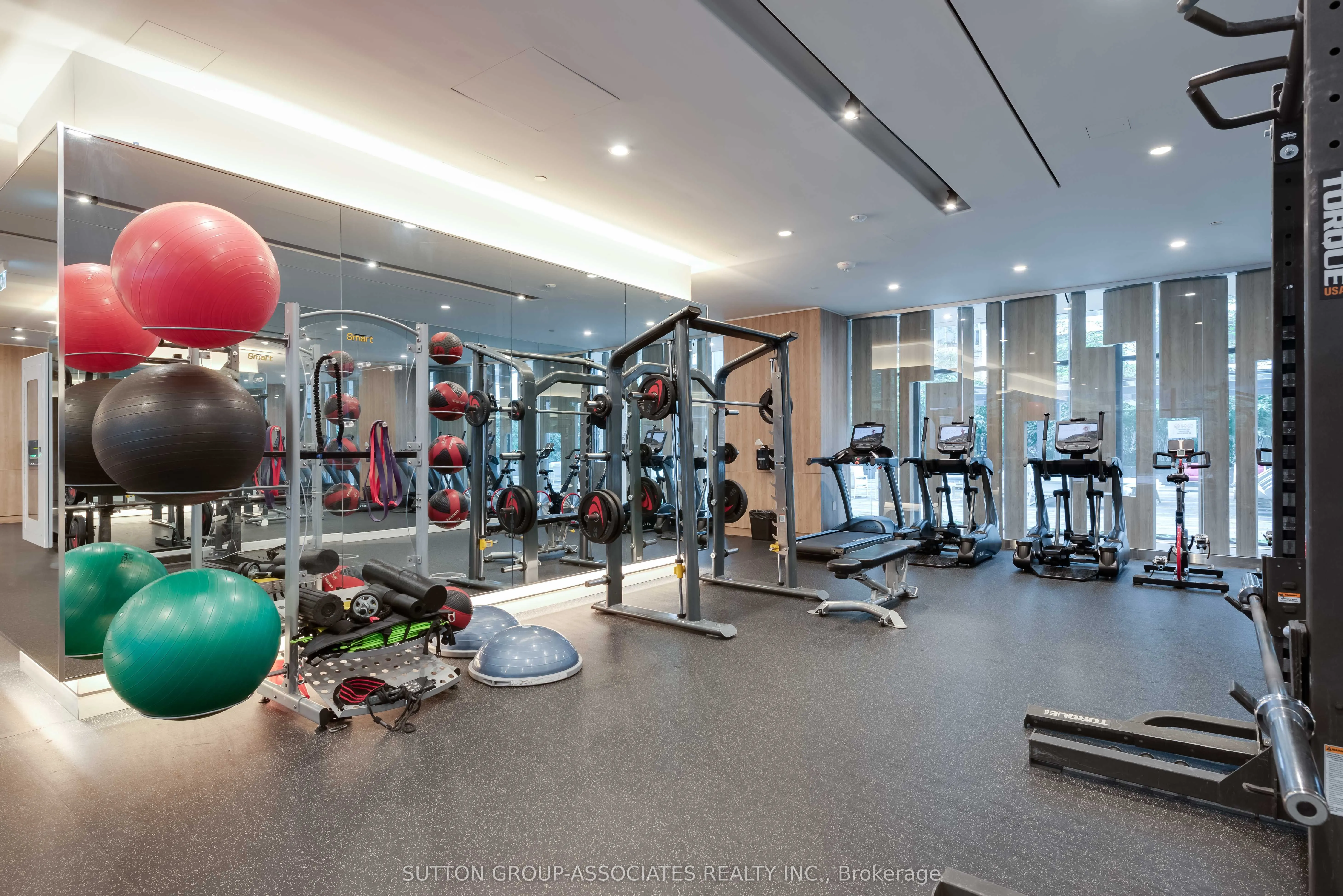 576 Front Street W, #1702