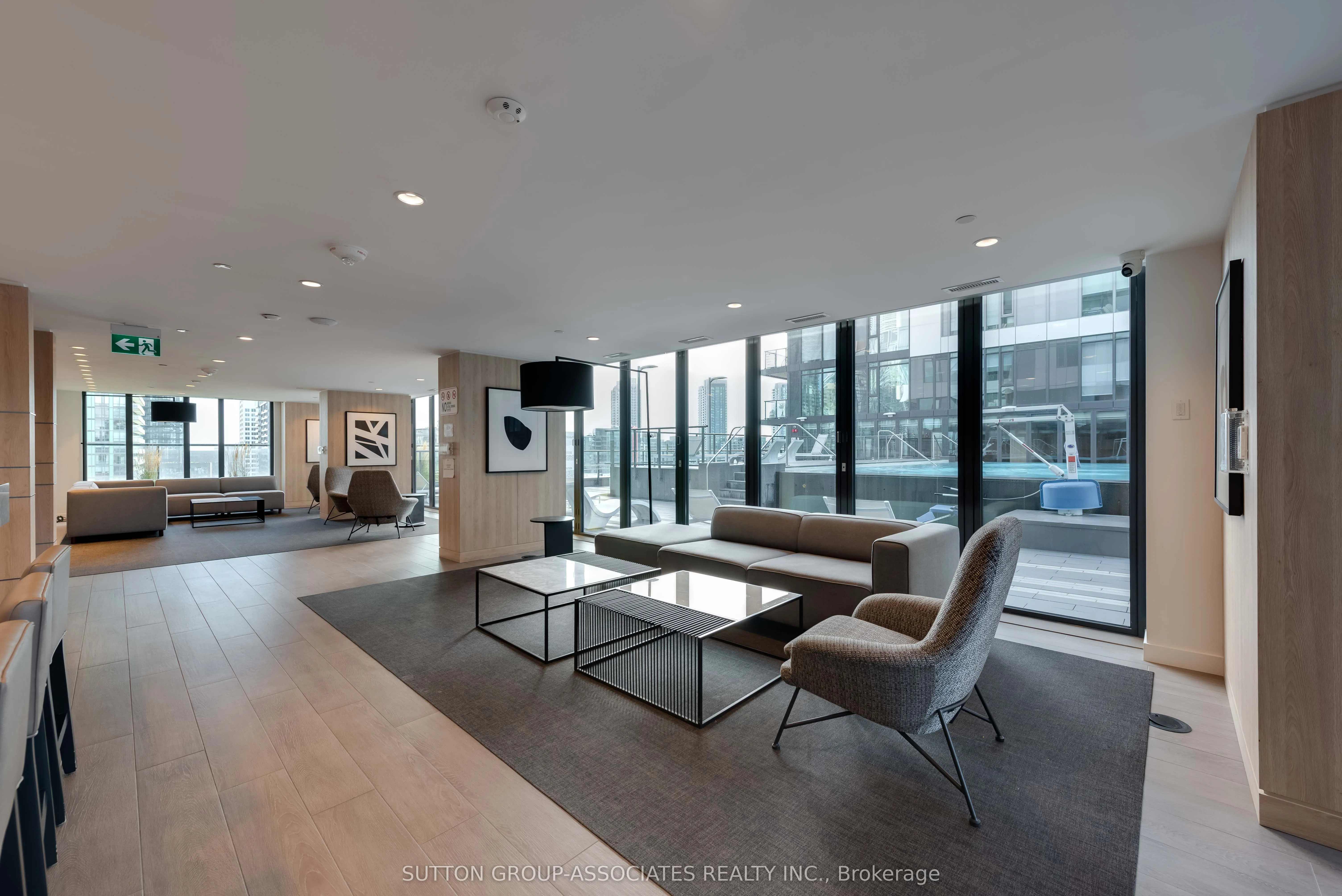 576 Front Street W, #1702