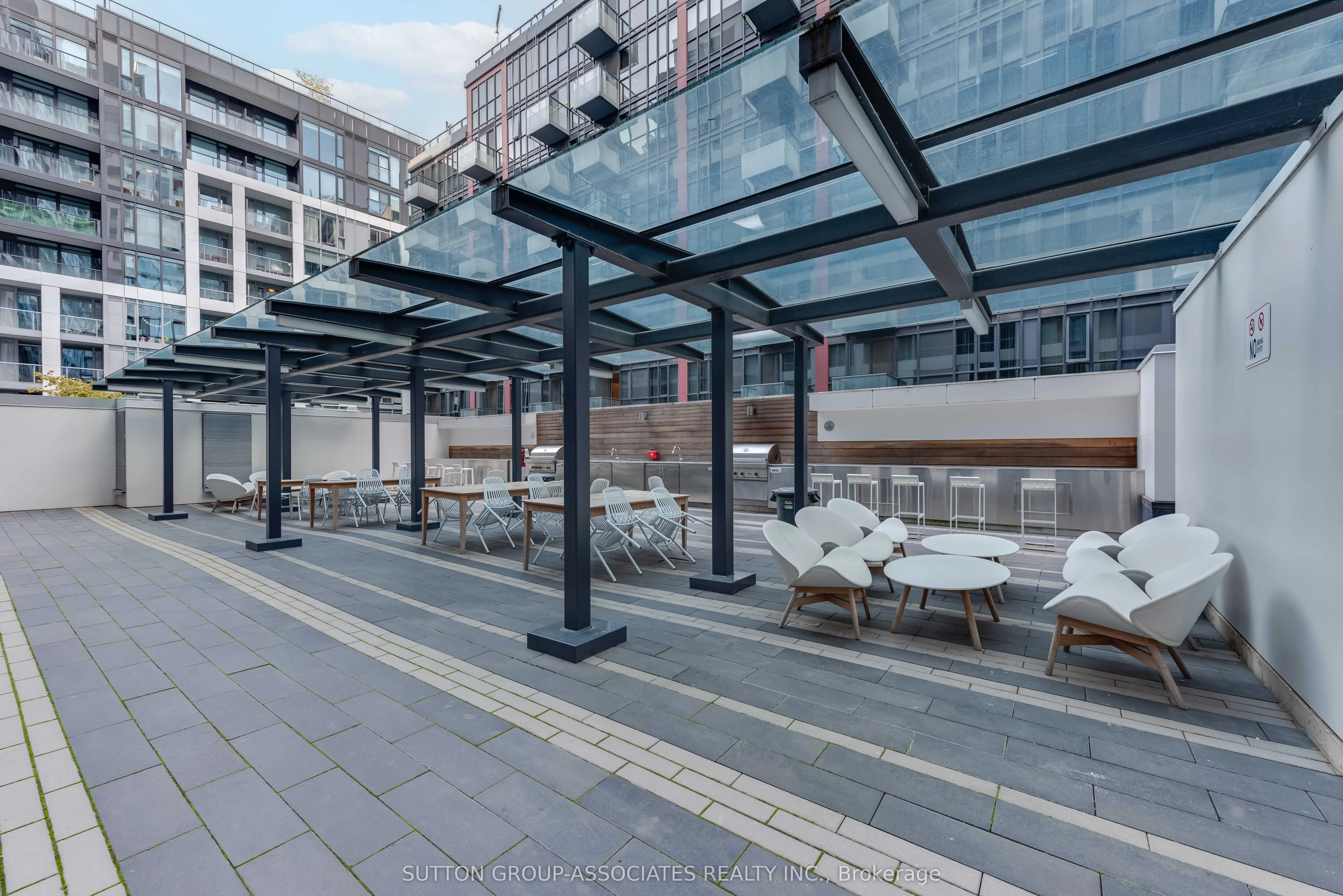 576 Front Street W, #1702