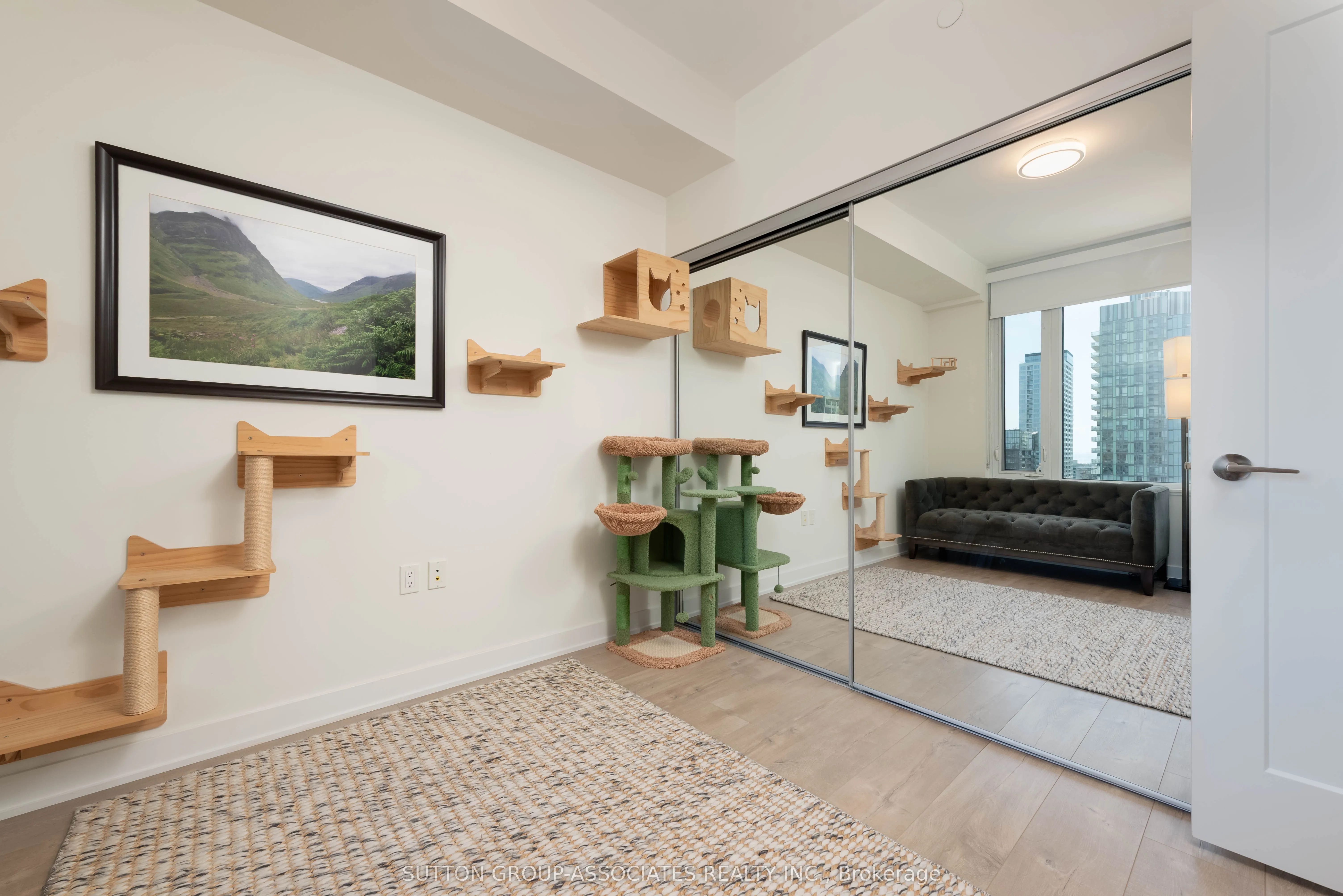 576 Front Street W, #1702