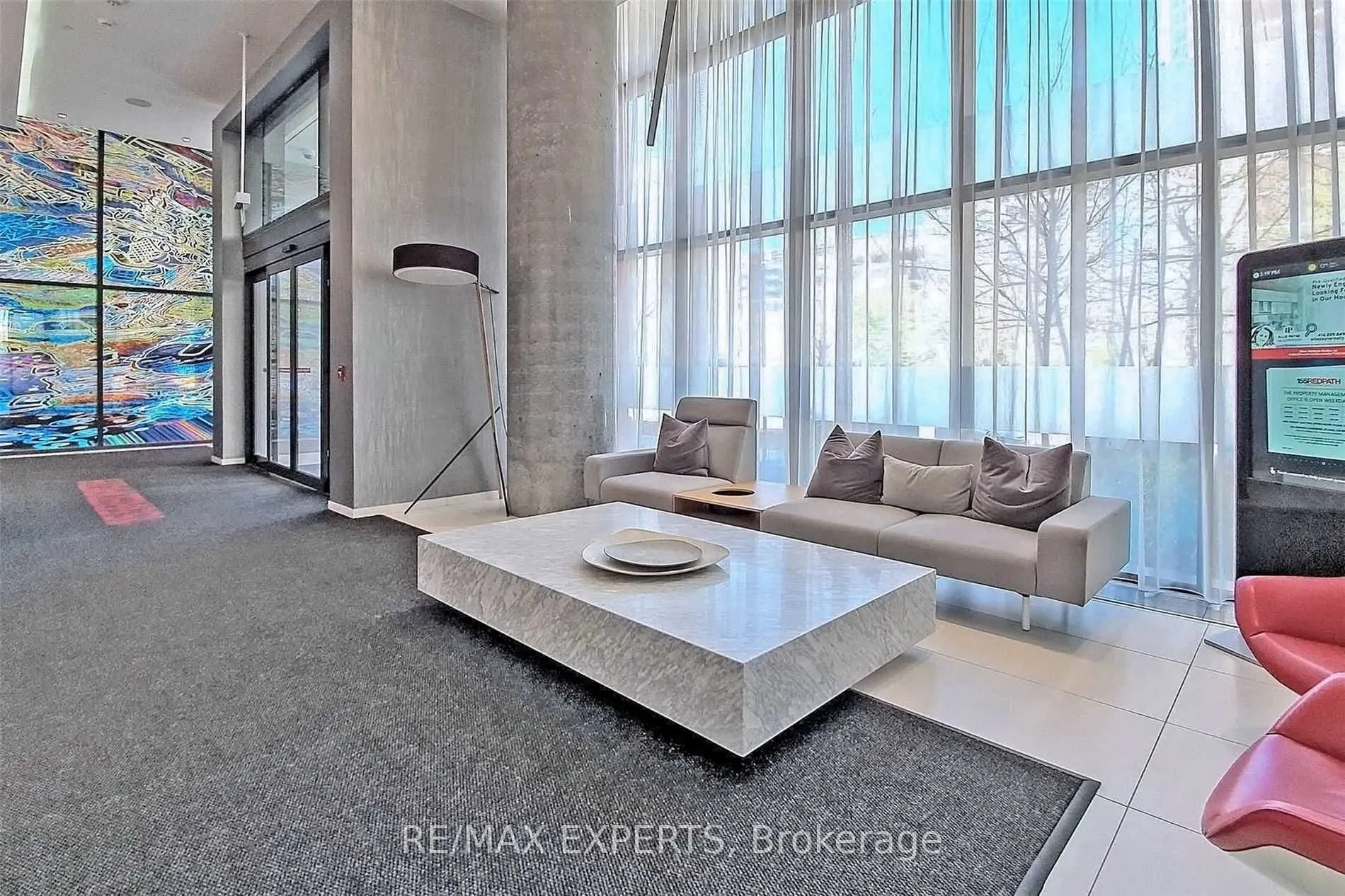 185 Roehampton Avenue, #501