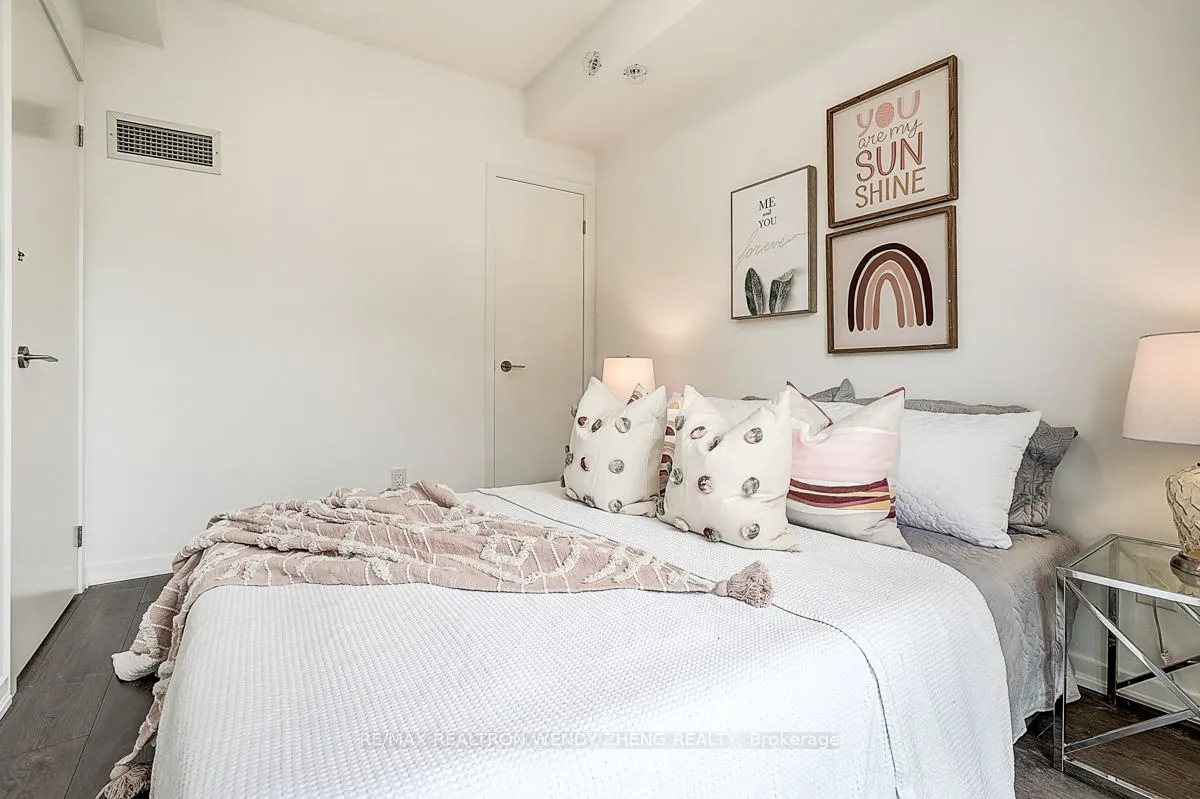 68 Abell Street, #827