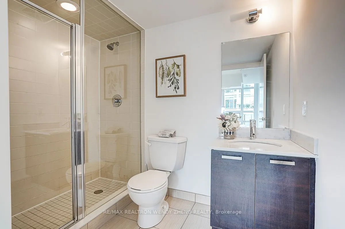 68 Abell Street, #827