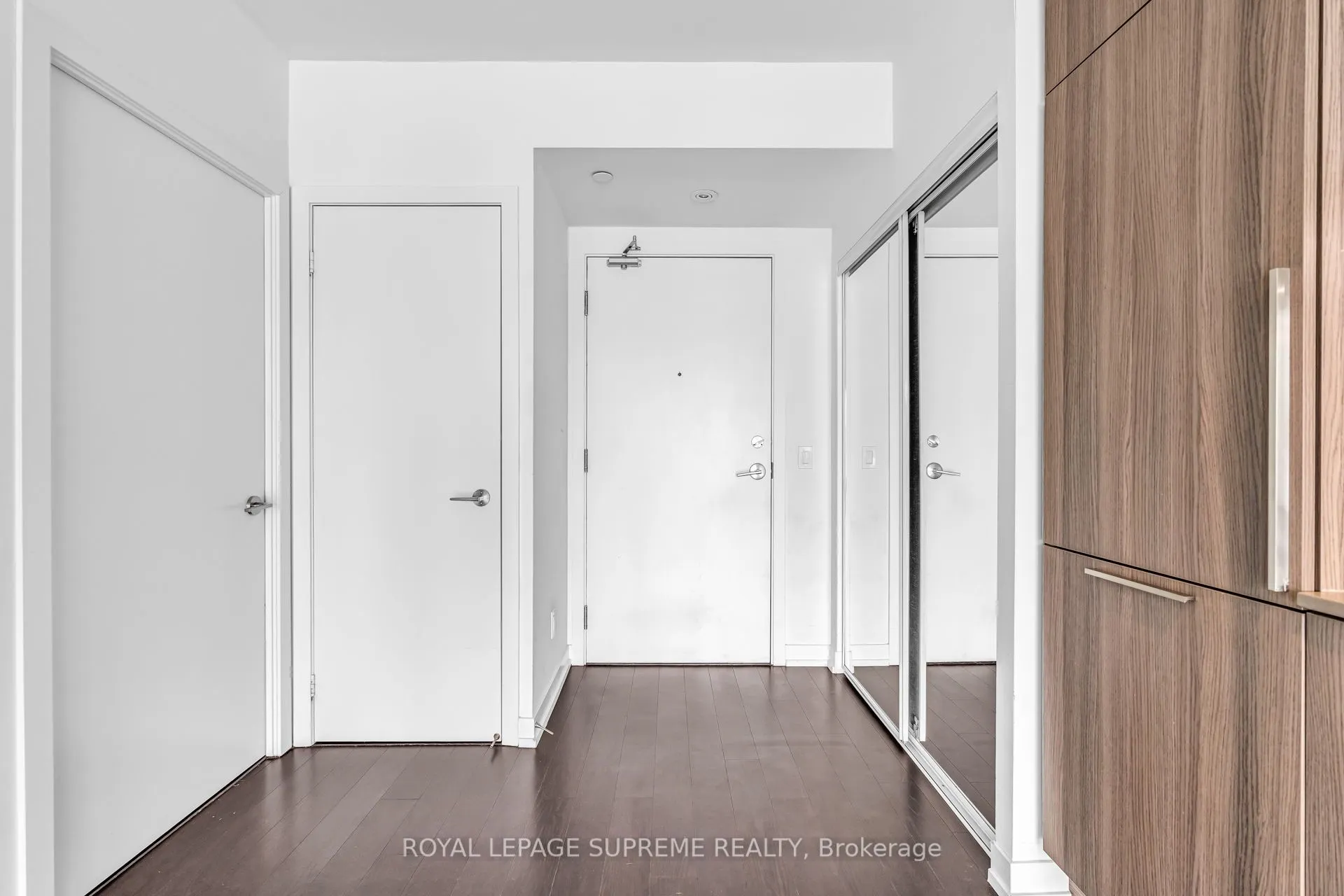 85 Wood Street, #1711