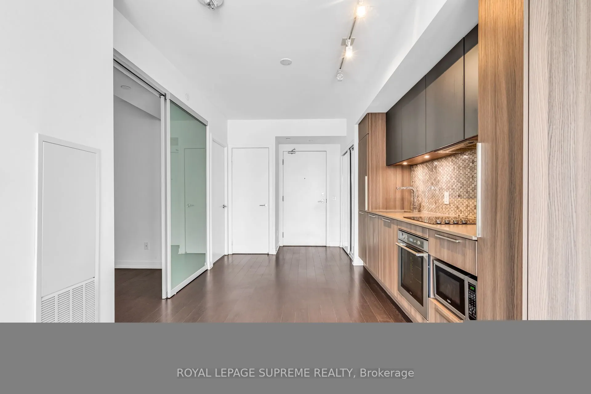 85 Wood Street, #1711