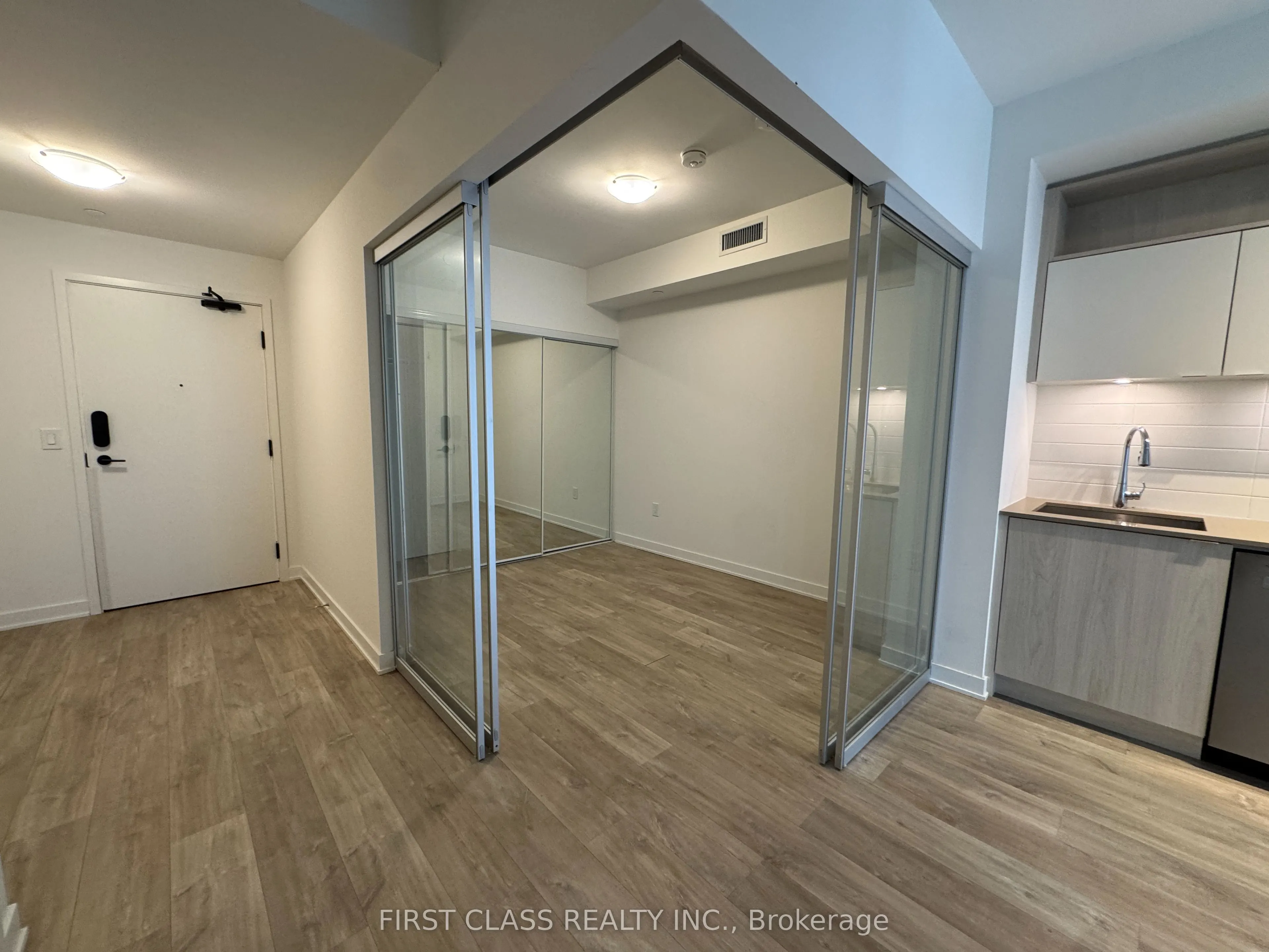 60 Princess Street, #522 SE
