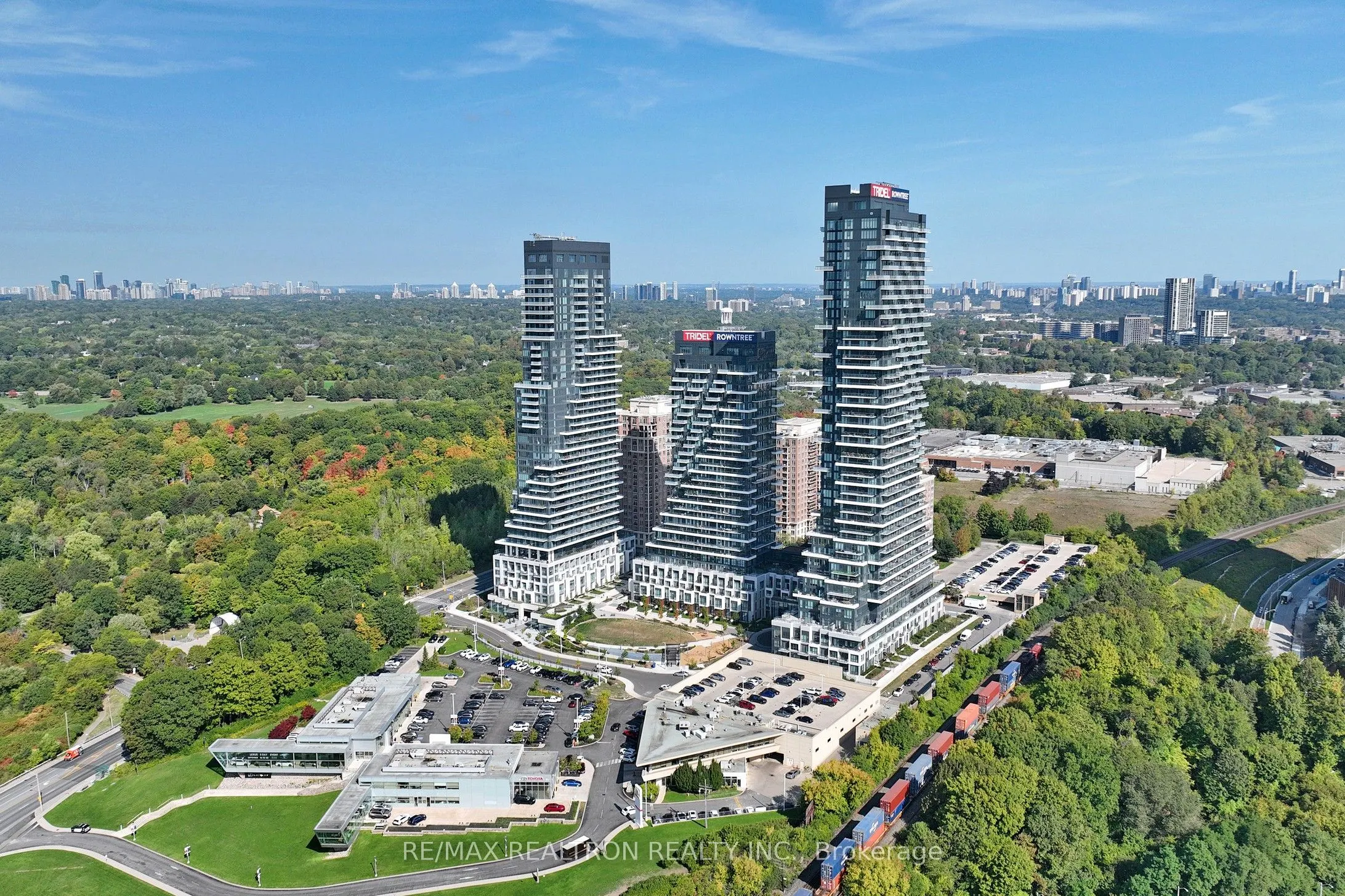 20 Inn On The Park Drive, #1432