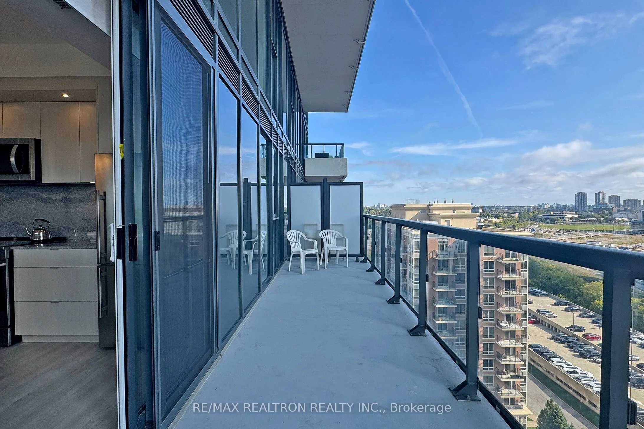 20 Inn On The Park Drive, #1432