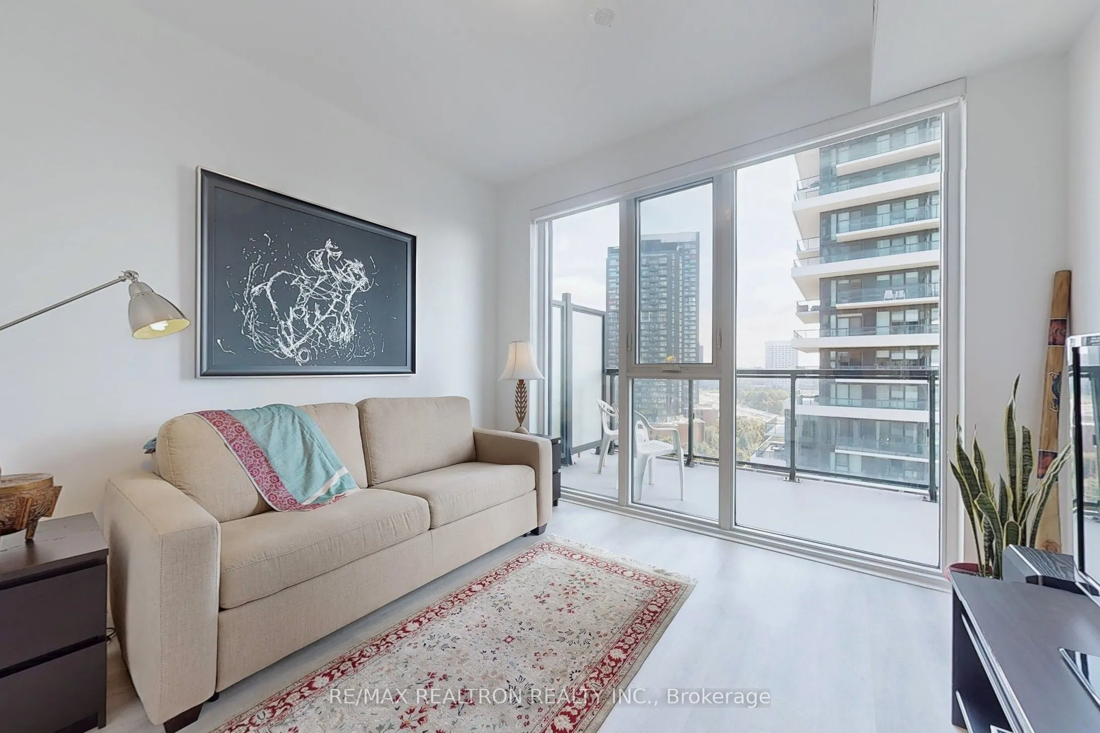 20 Inn On The Park Drive, #1432