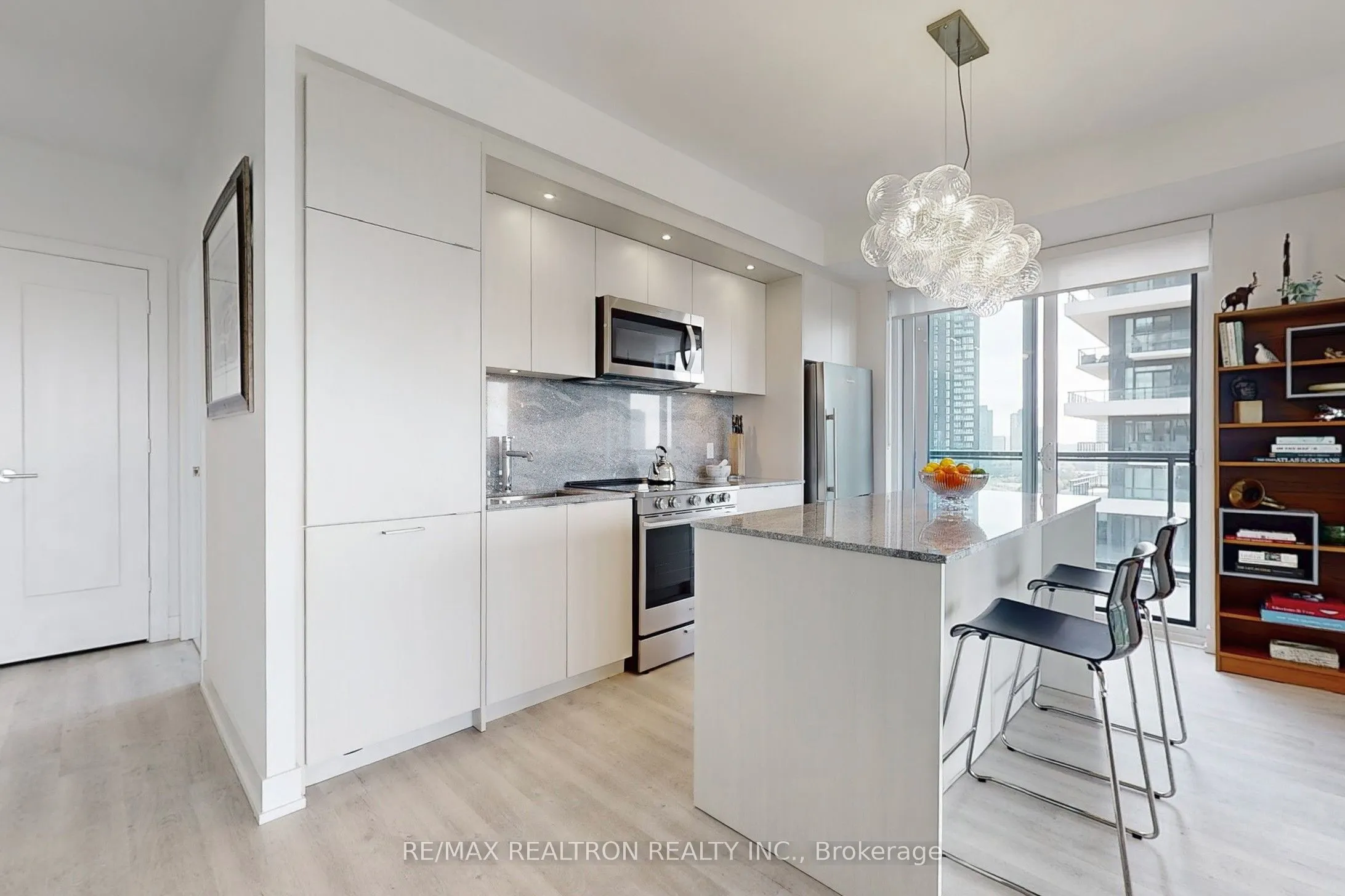 20 Inn On The Park Drive, #1432