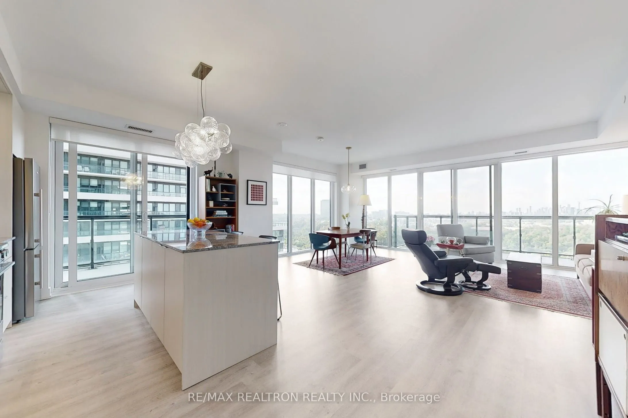 20 Inn On The Park Drive, #1432