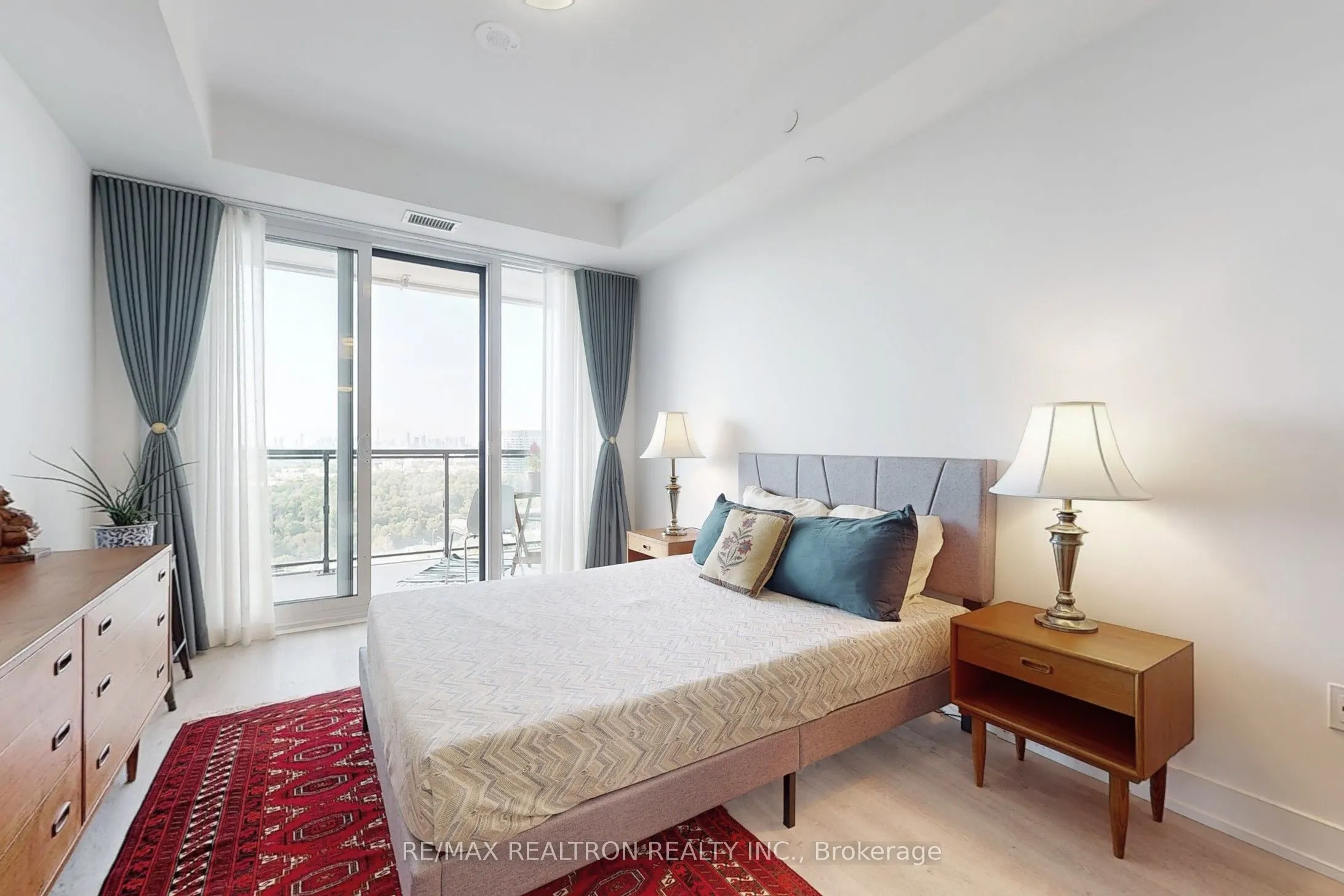 20 Inn On The Park Drive, #1432