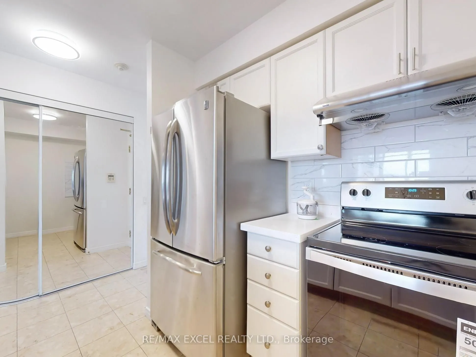8 Hillcrest Avenue, #2302