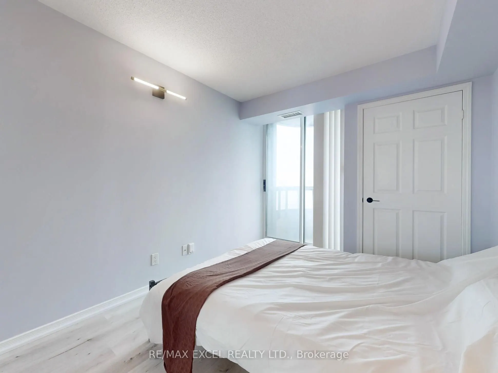 8 Hillcrest Avenue, #2302