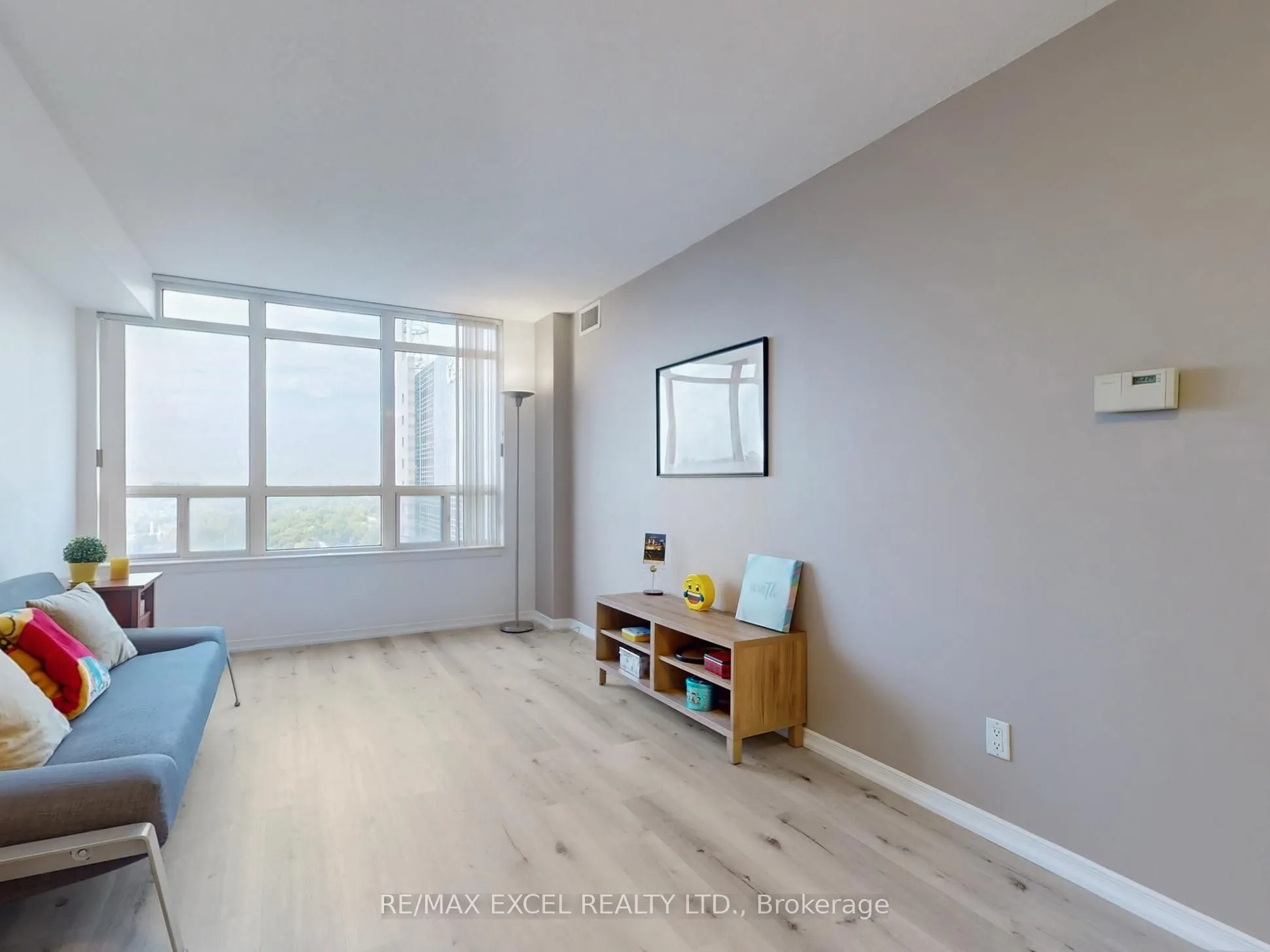 8 Hillcrest Avenue, #2302