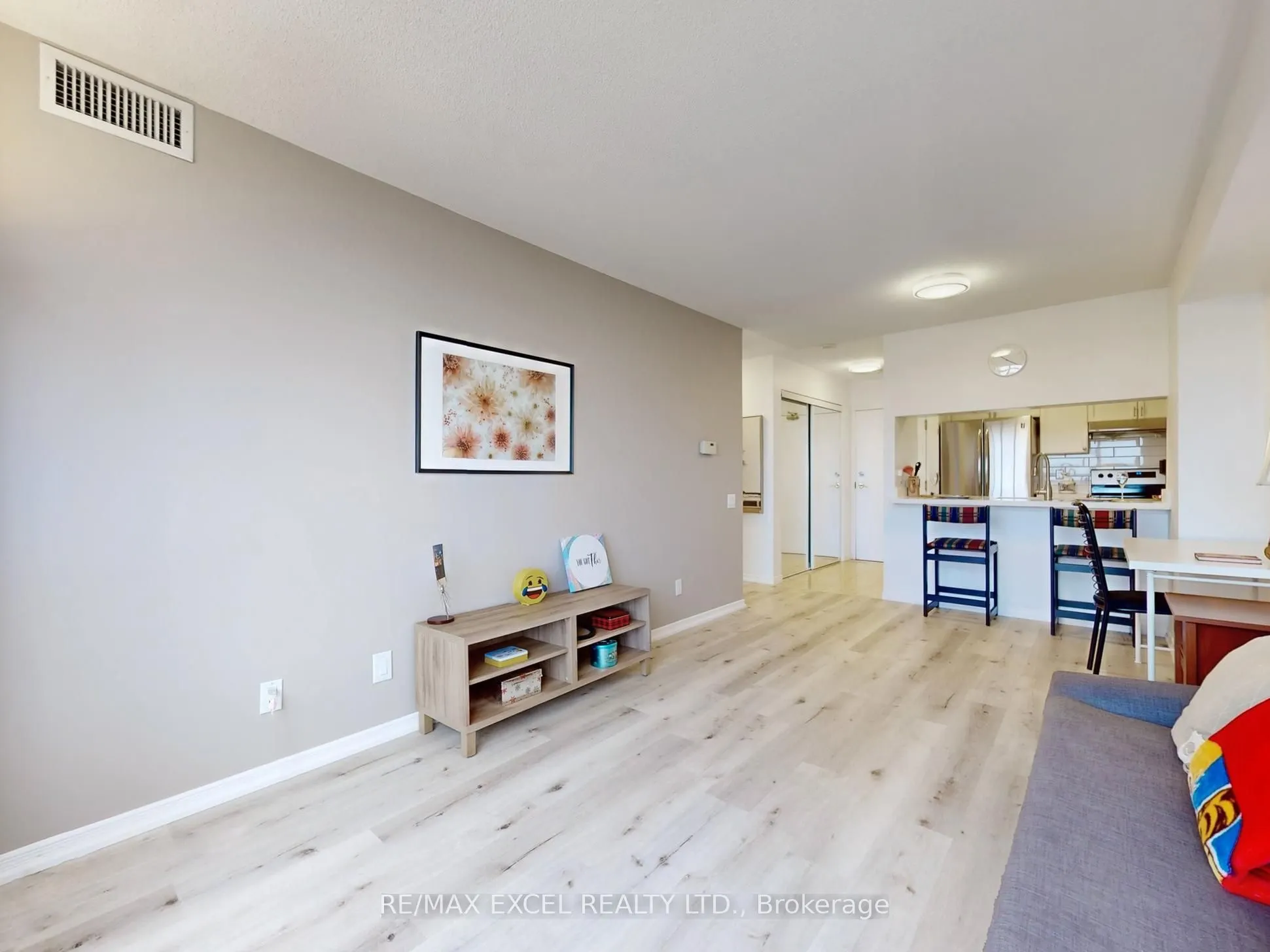 8 Hillcrest Avenue, #2302