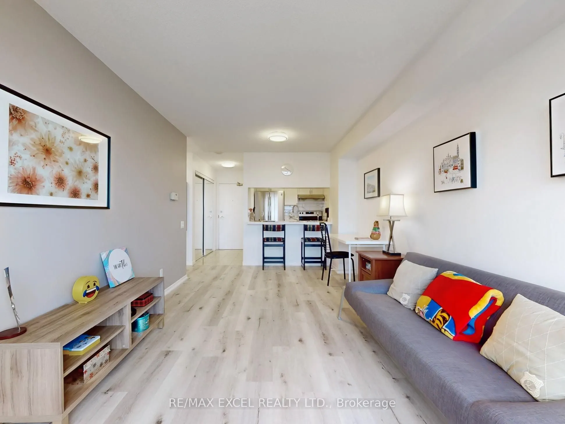 8 Hillcrest Avenue, #2302