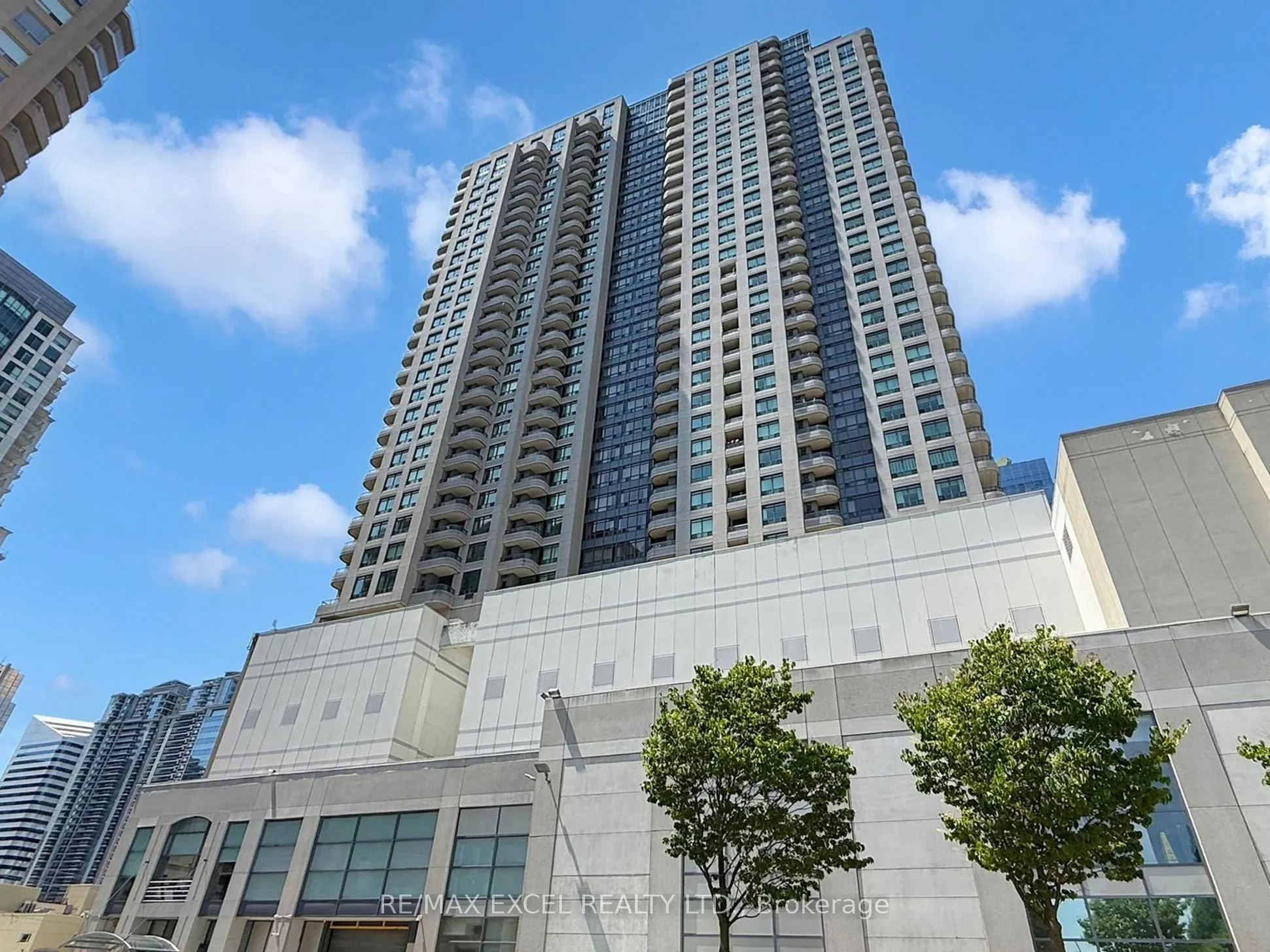 8 Hillcrest Avenue, #2302