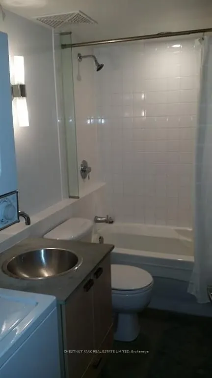 637 Lake Shore Boulevard W, #319