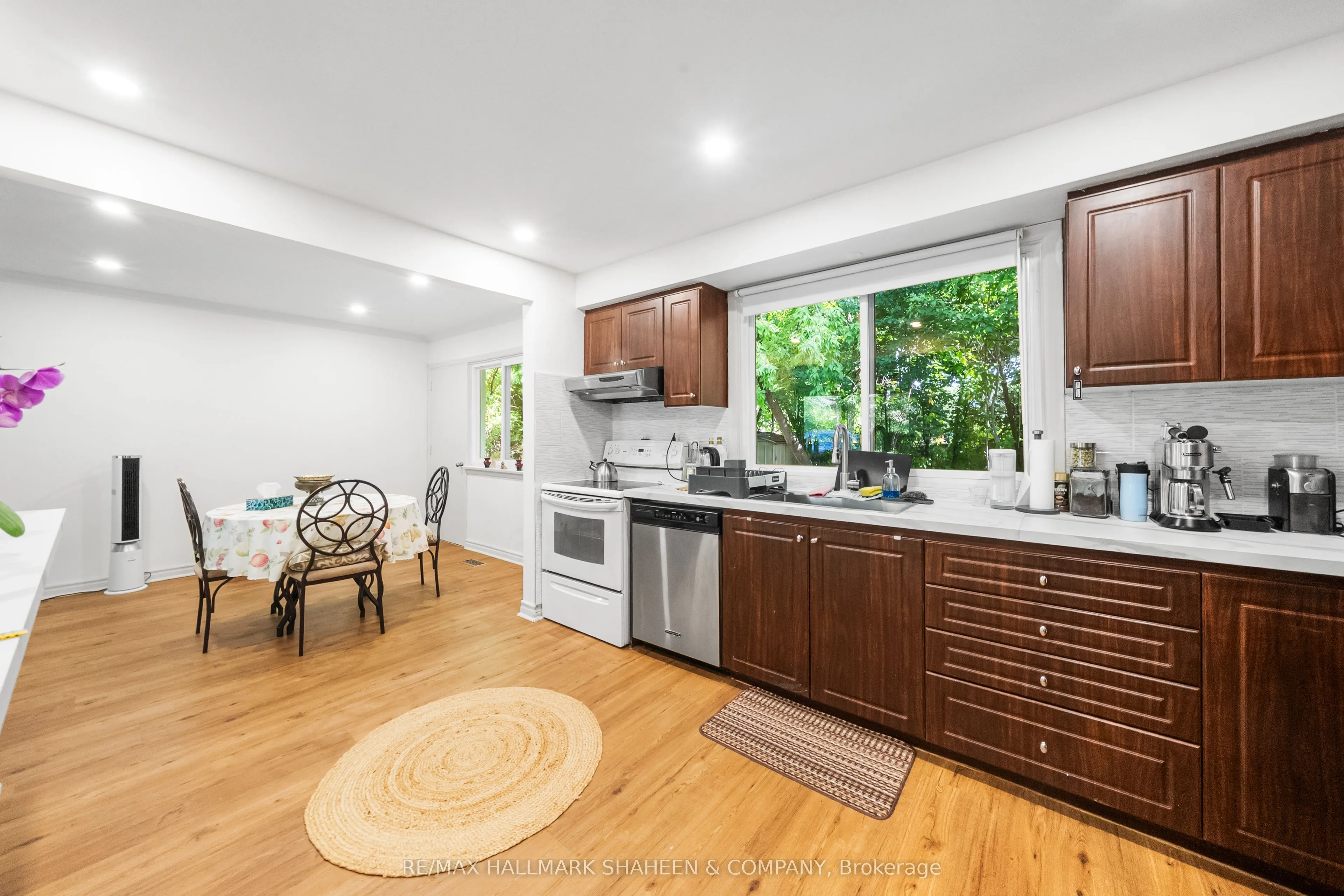 1015 Willowdale Avenue, #Main
