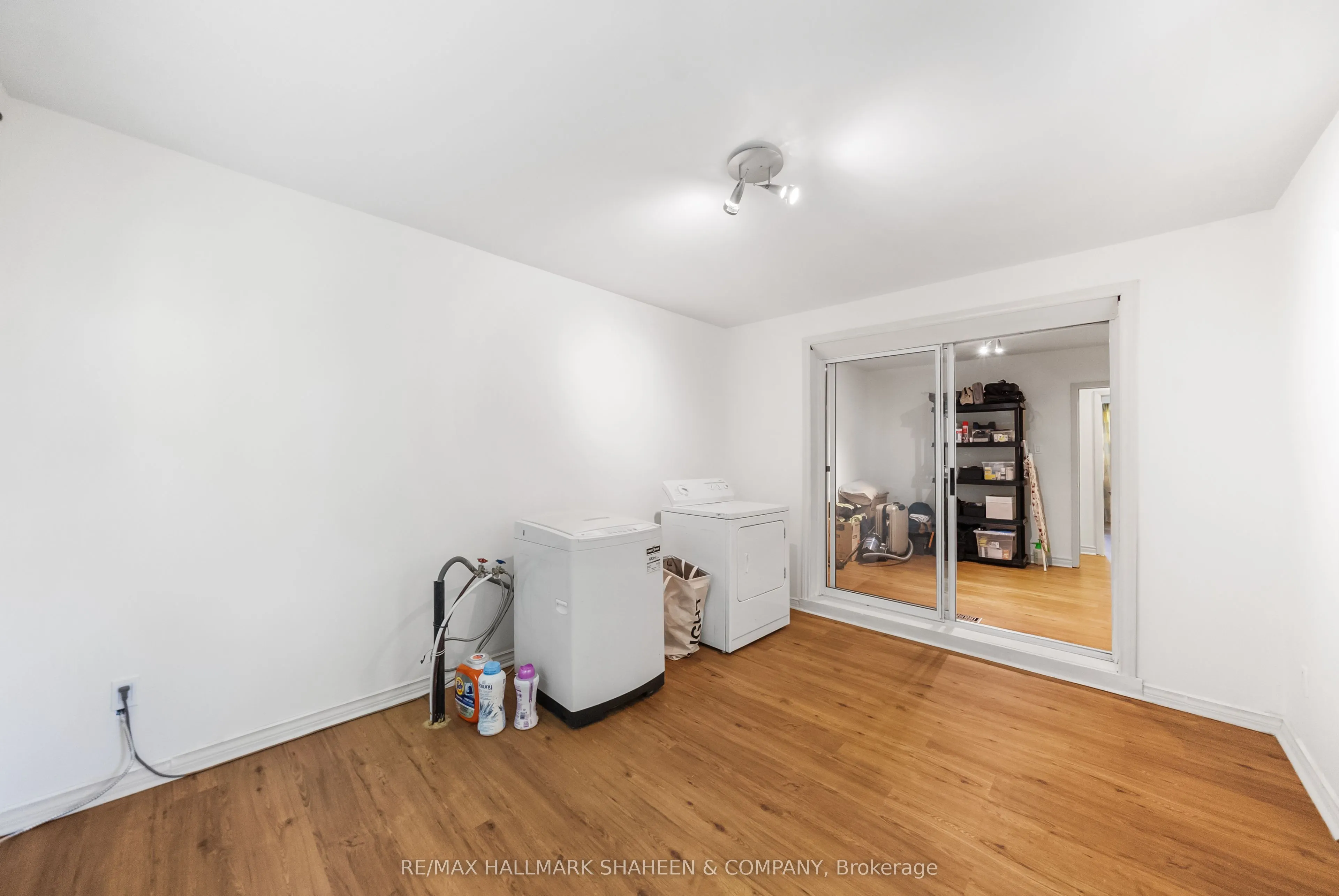 1015 Willowdale Avenue, #Main