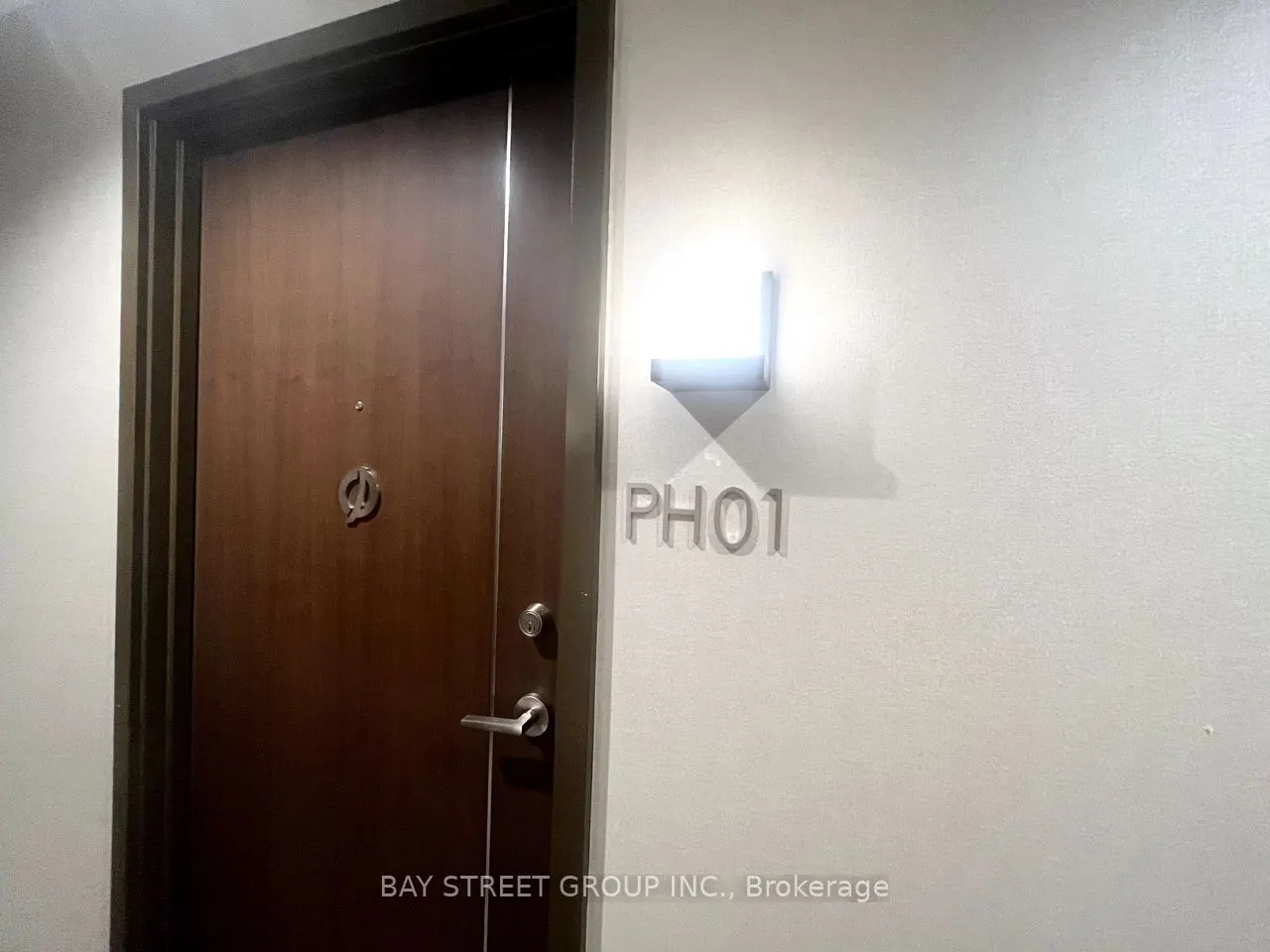 115 Mcmahon Drive, #PH01
