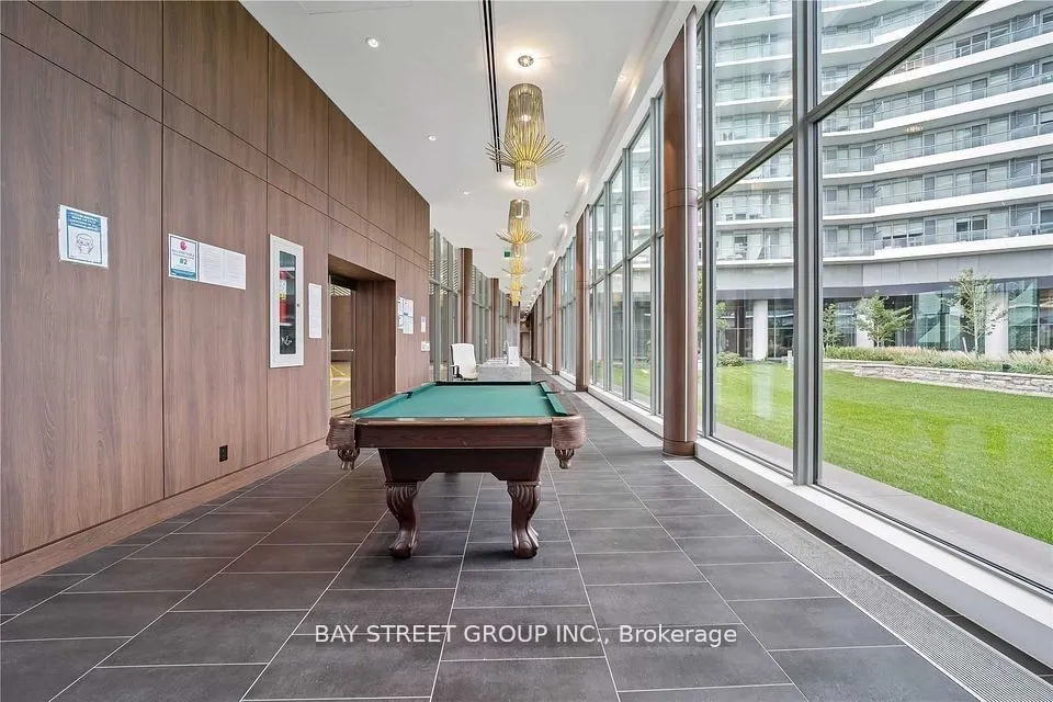 115 Mcmahon Drive, #PH01