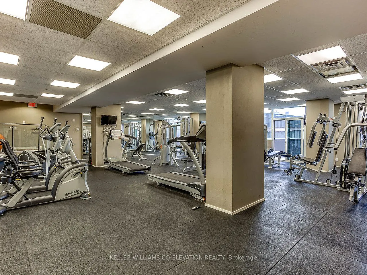 320 Richmond Street E, #916