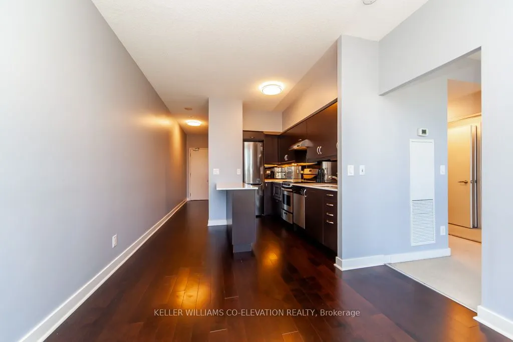320 Richmond Street E, #916