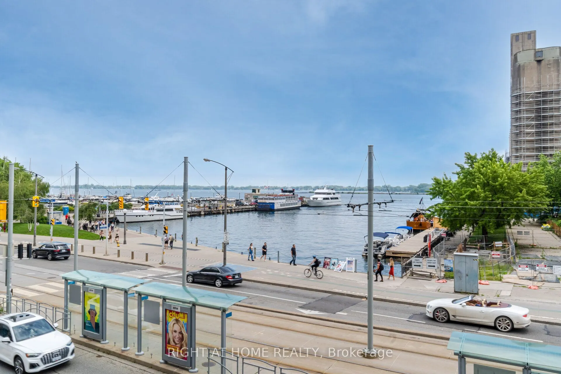 600 Queens Quay, #219