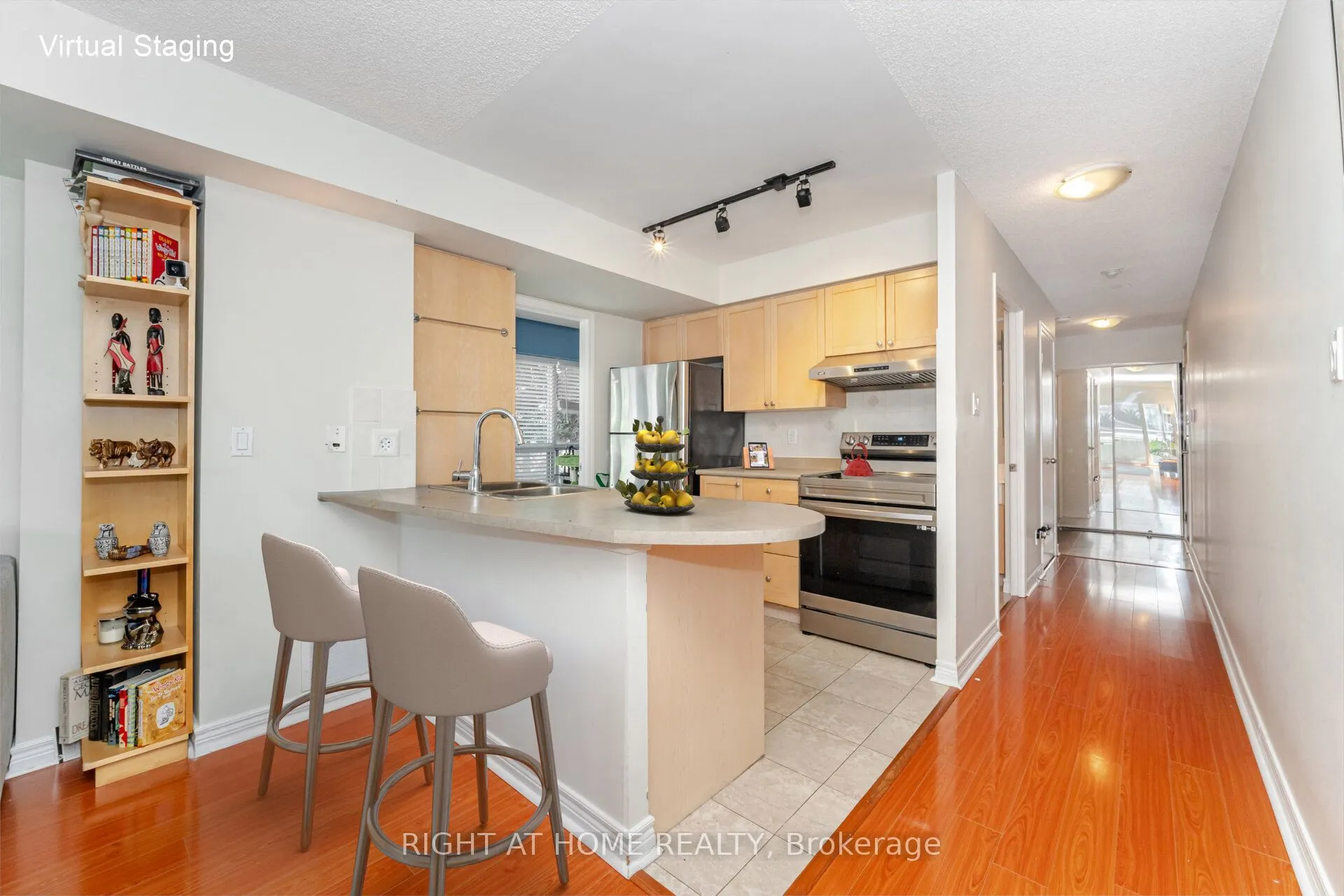 600 Queens Quay, #219