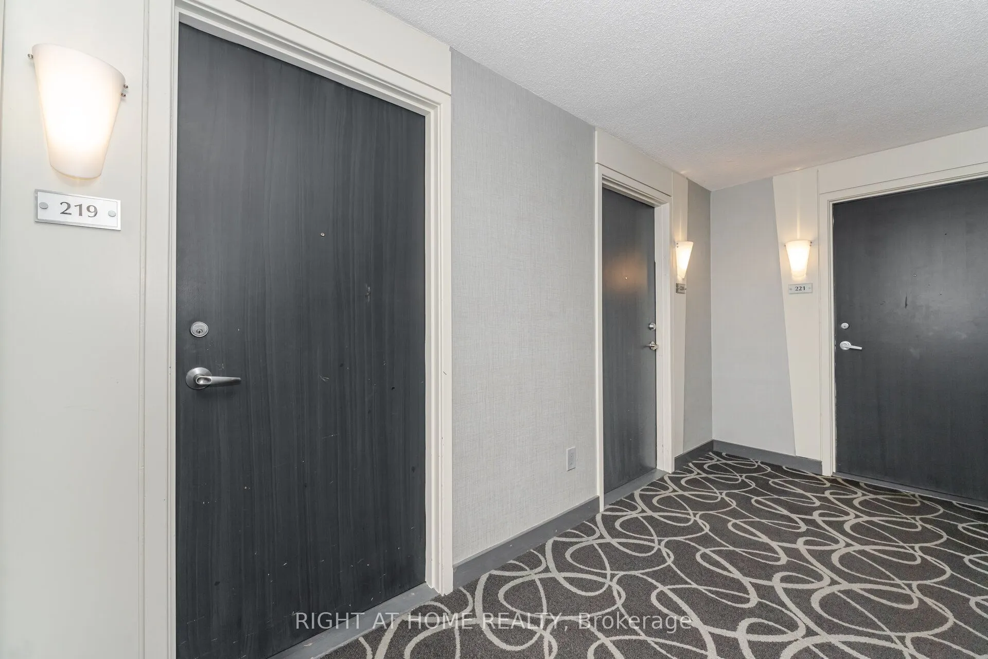 600 Queens Quay, #219