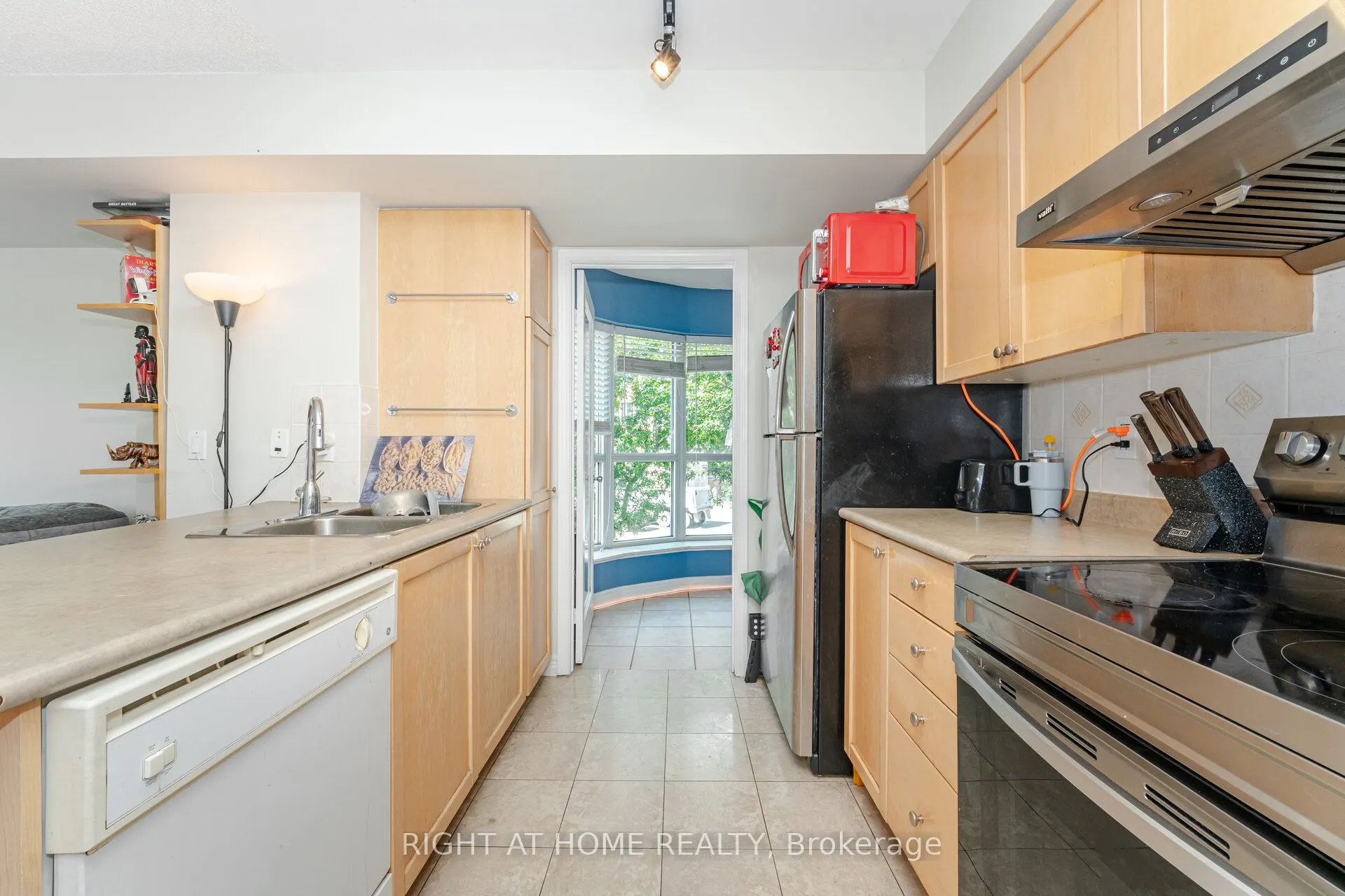 600 Queens Quay, #219