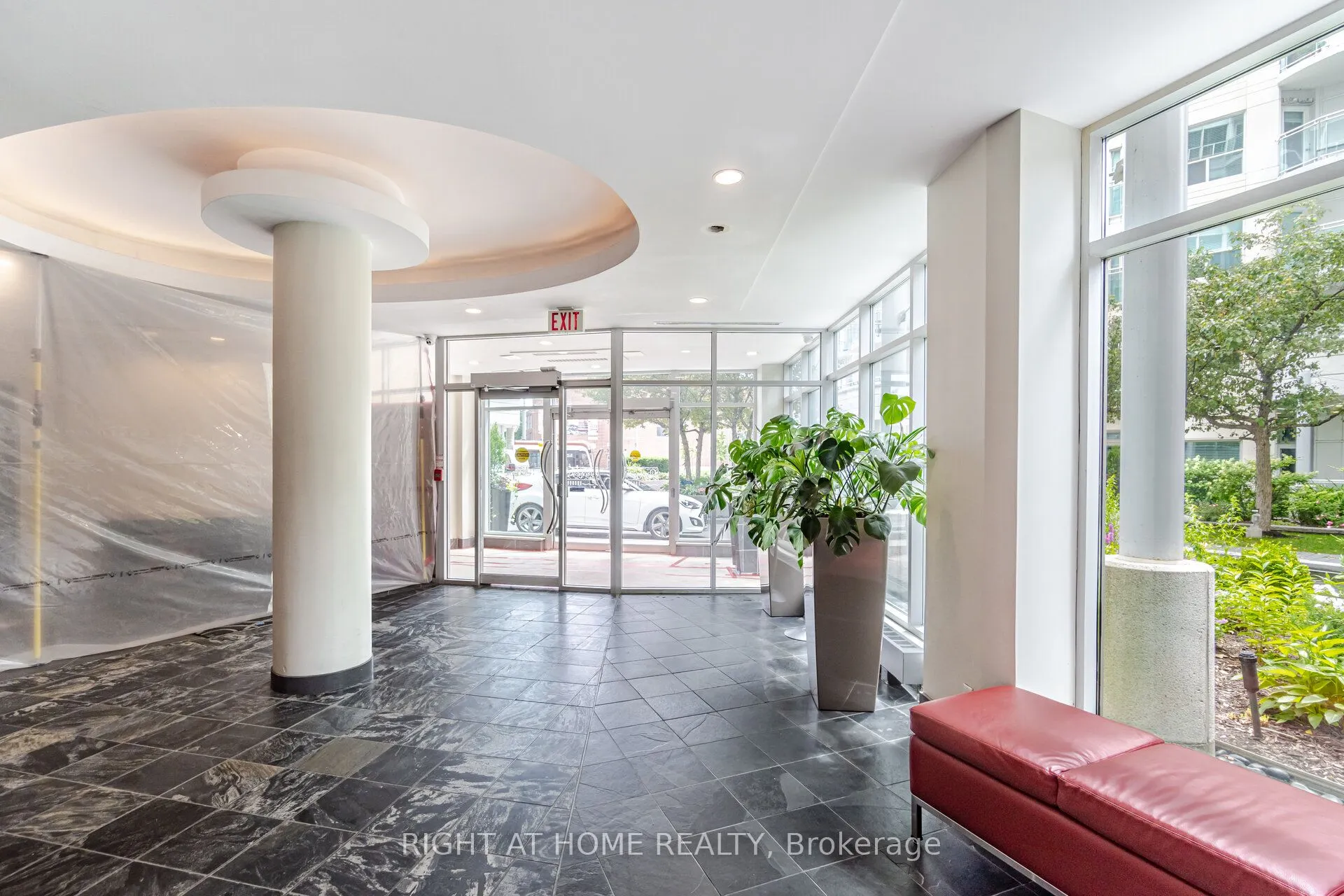 600 Queens Quay, #219