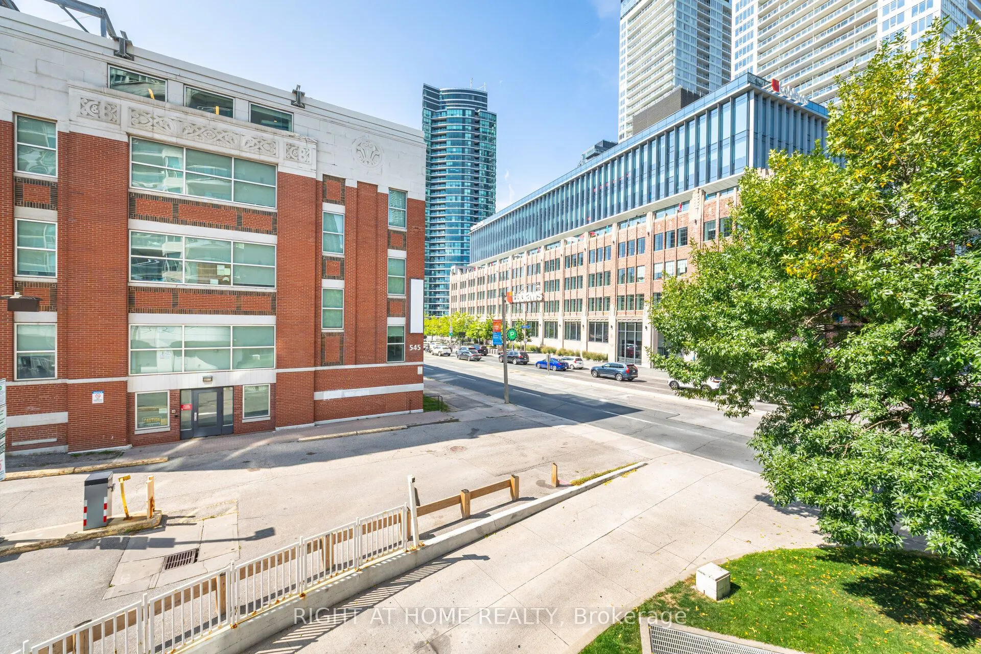 600 Queens Quay, #219